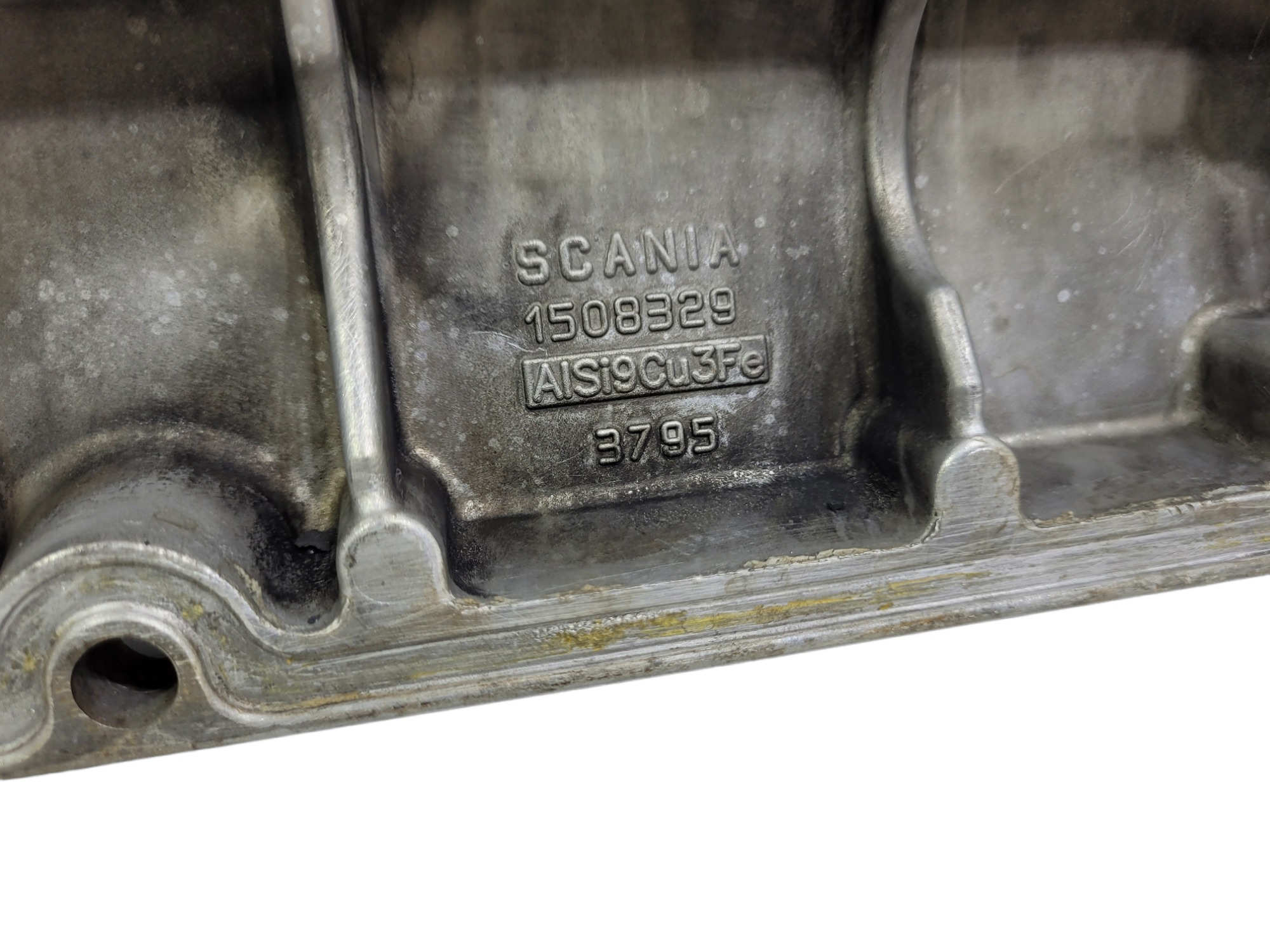 Tampa Lateral Do Motor Scania 440 1508329 5