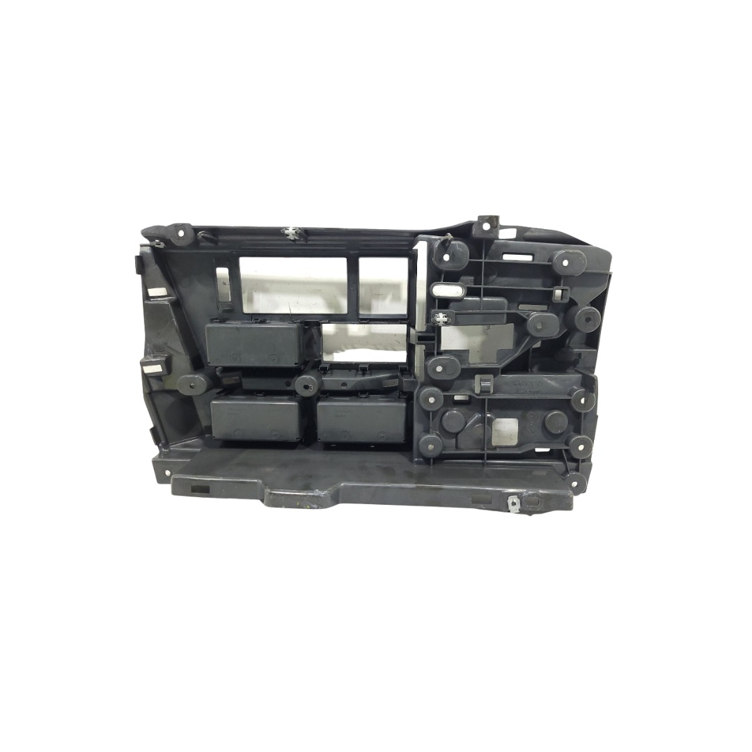 Suporte De Rádio Volvo Fh New : 82420185 4
