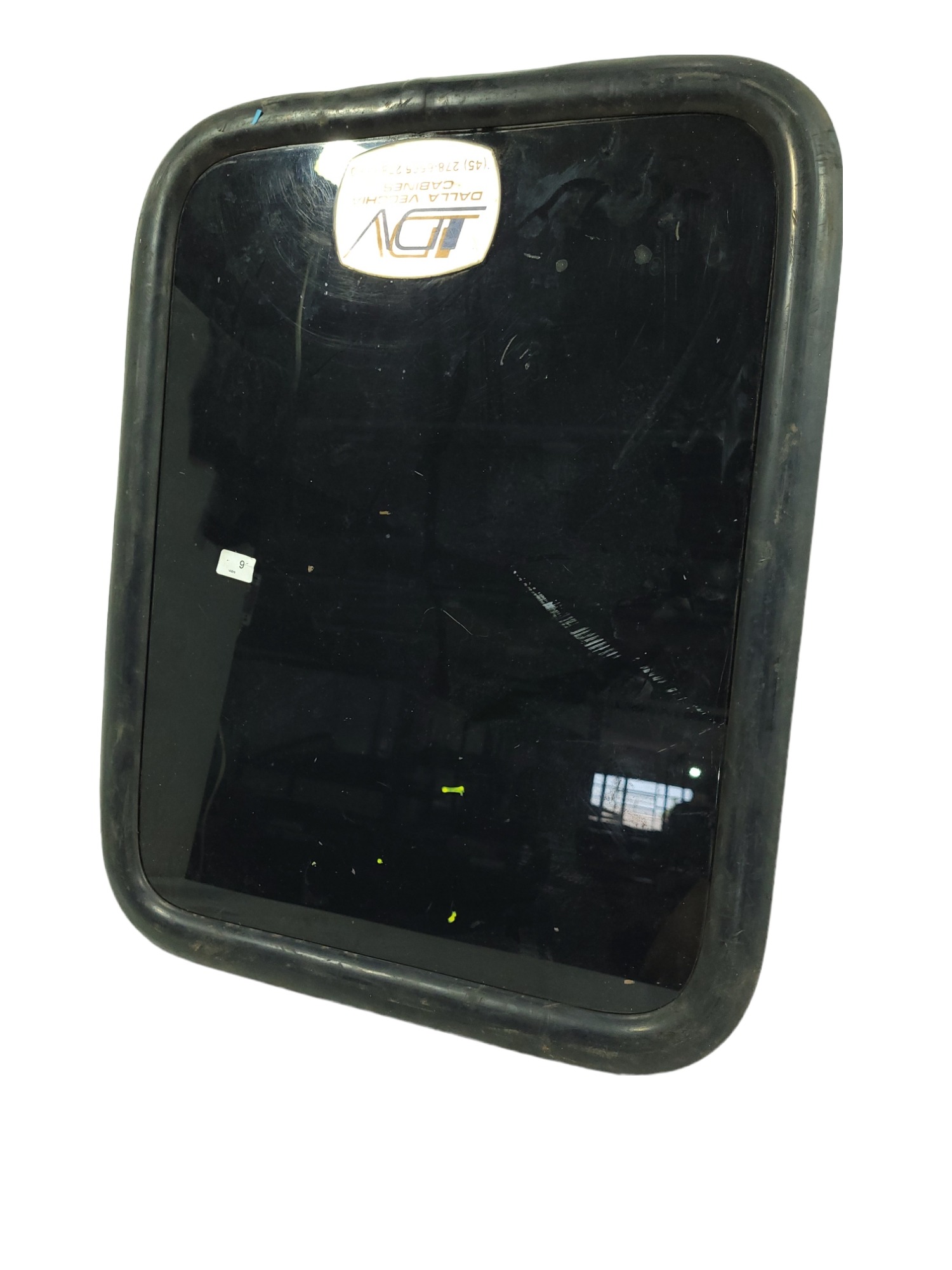 Vidro Traseiro Da Cabine Direito Vw 183 10