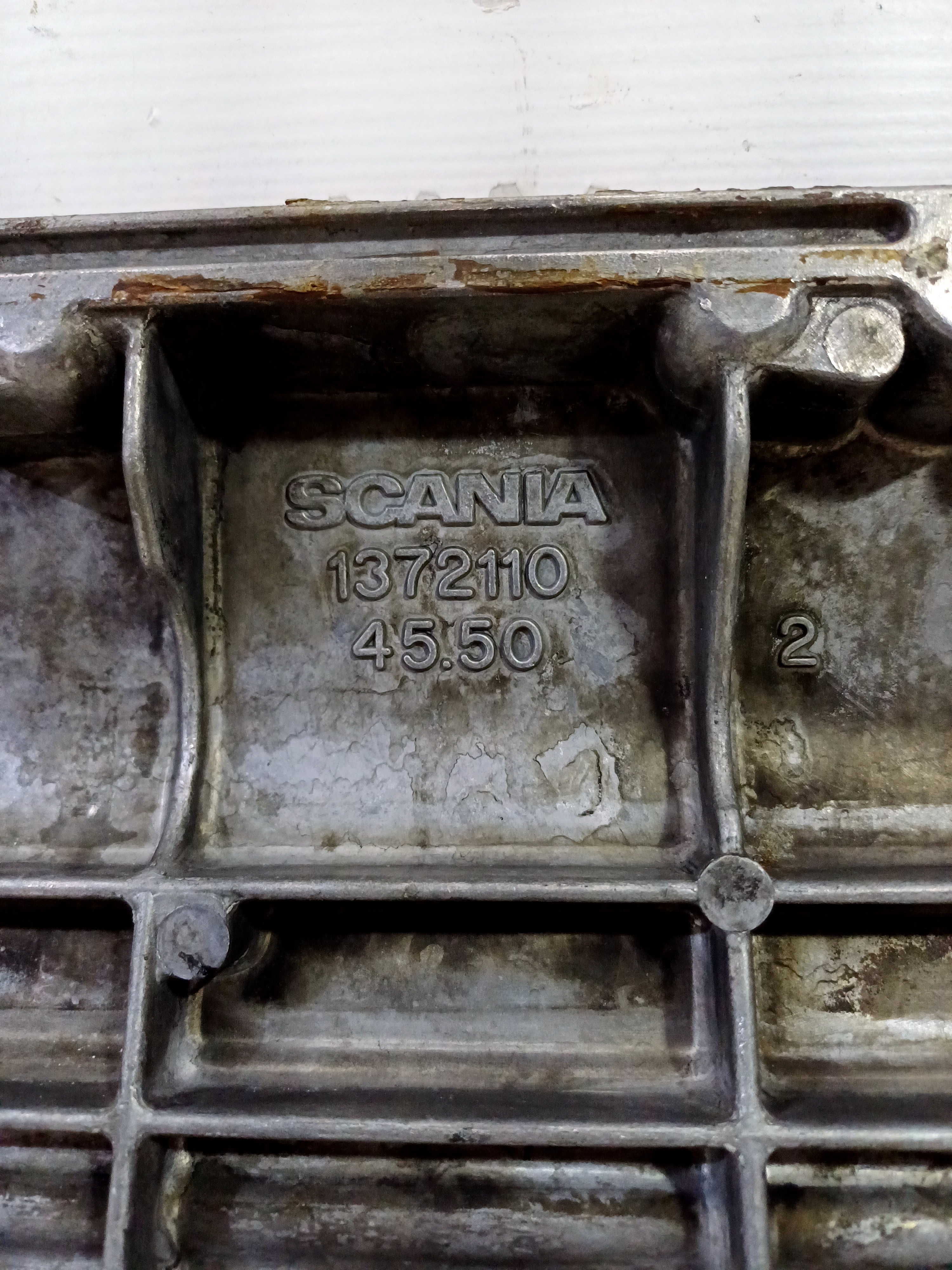 Tampa Radiador Óleo Motor Scania 1372110 5