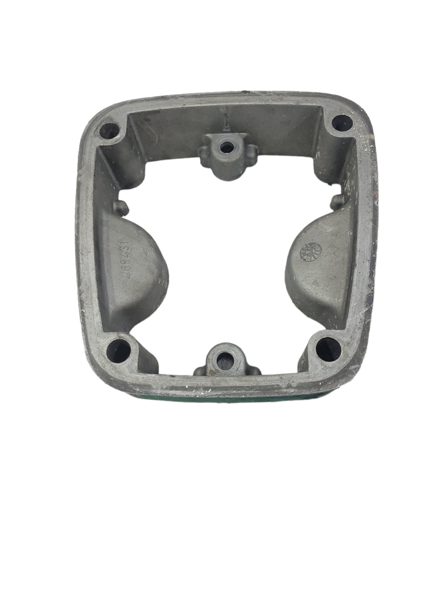 Suporte Tampa Válvula Volvo Nl 469431 1