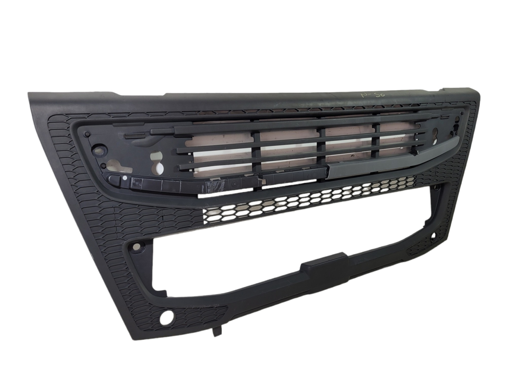 Painel Da Grade Inferior Frontal Volvo Fm84577628 1