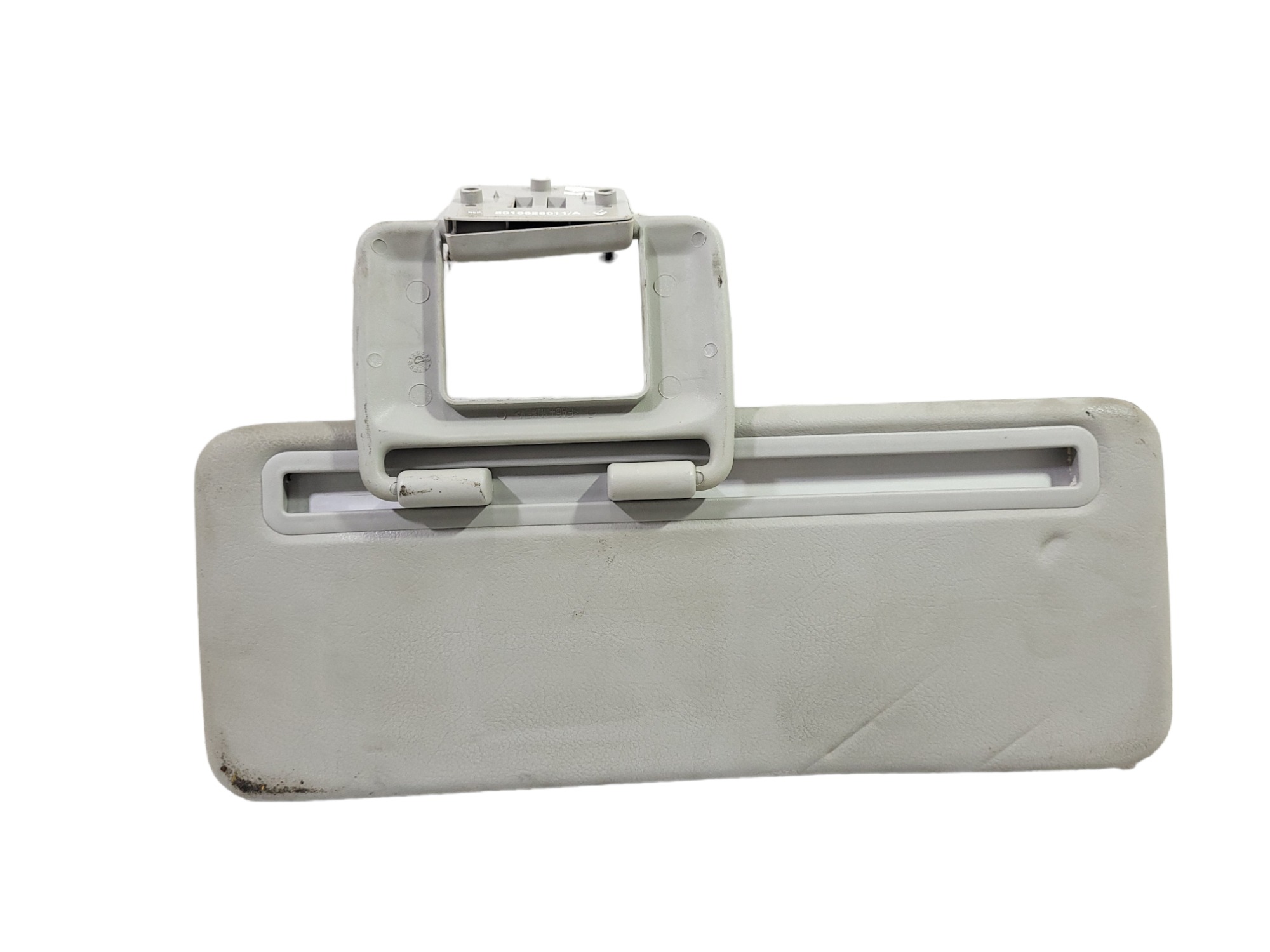 Quebra Sol Lateral Esquerdo Volvo Vm5010628011 4
