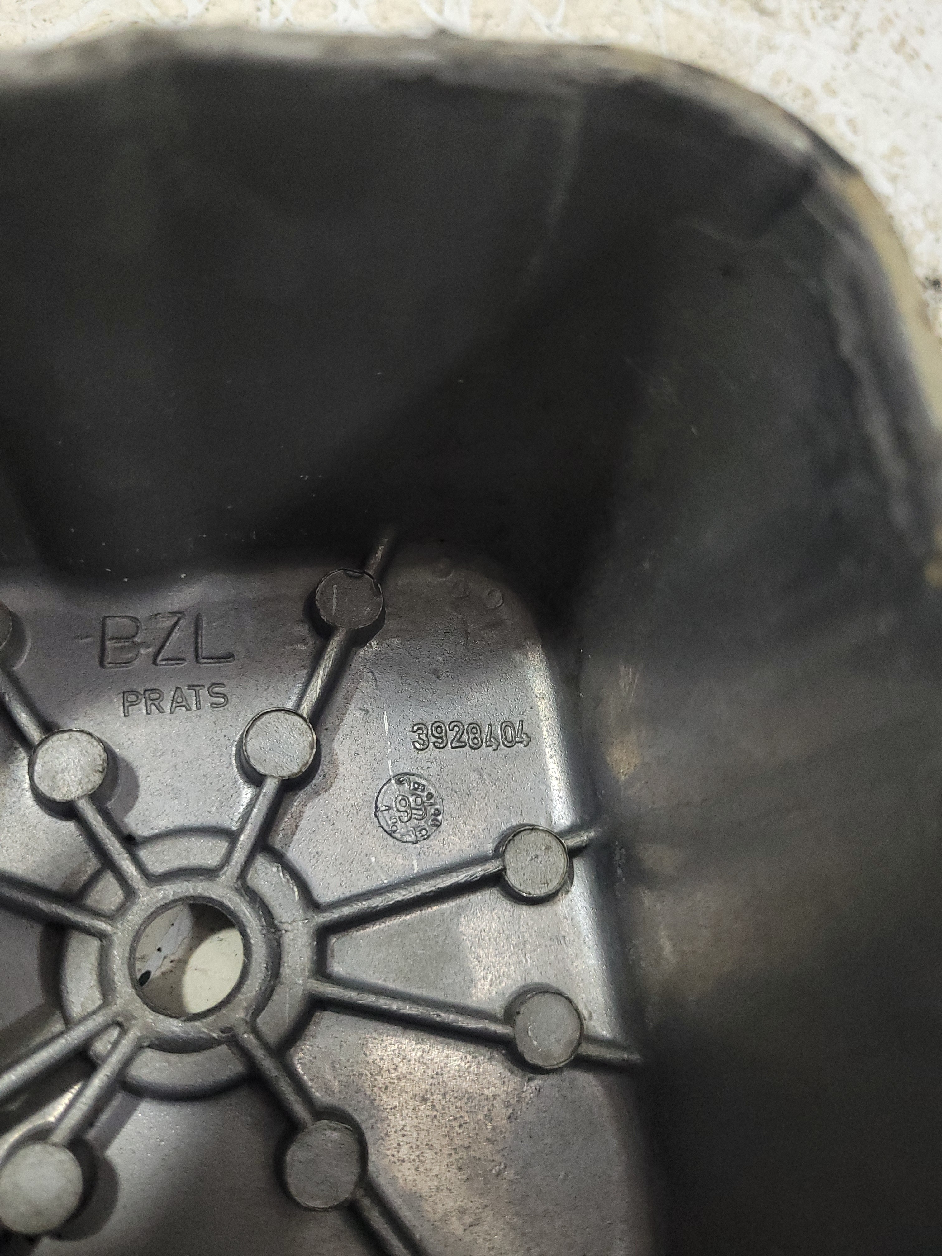 Tampa Válvula Cummins 3928404 5