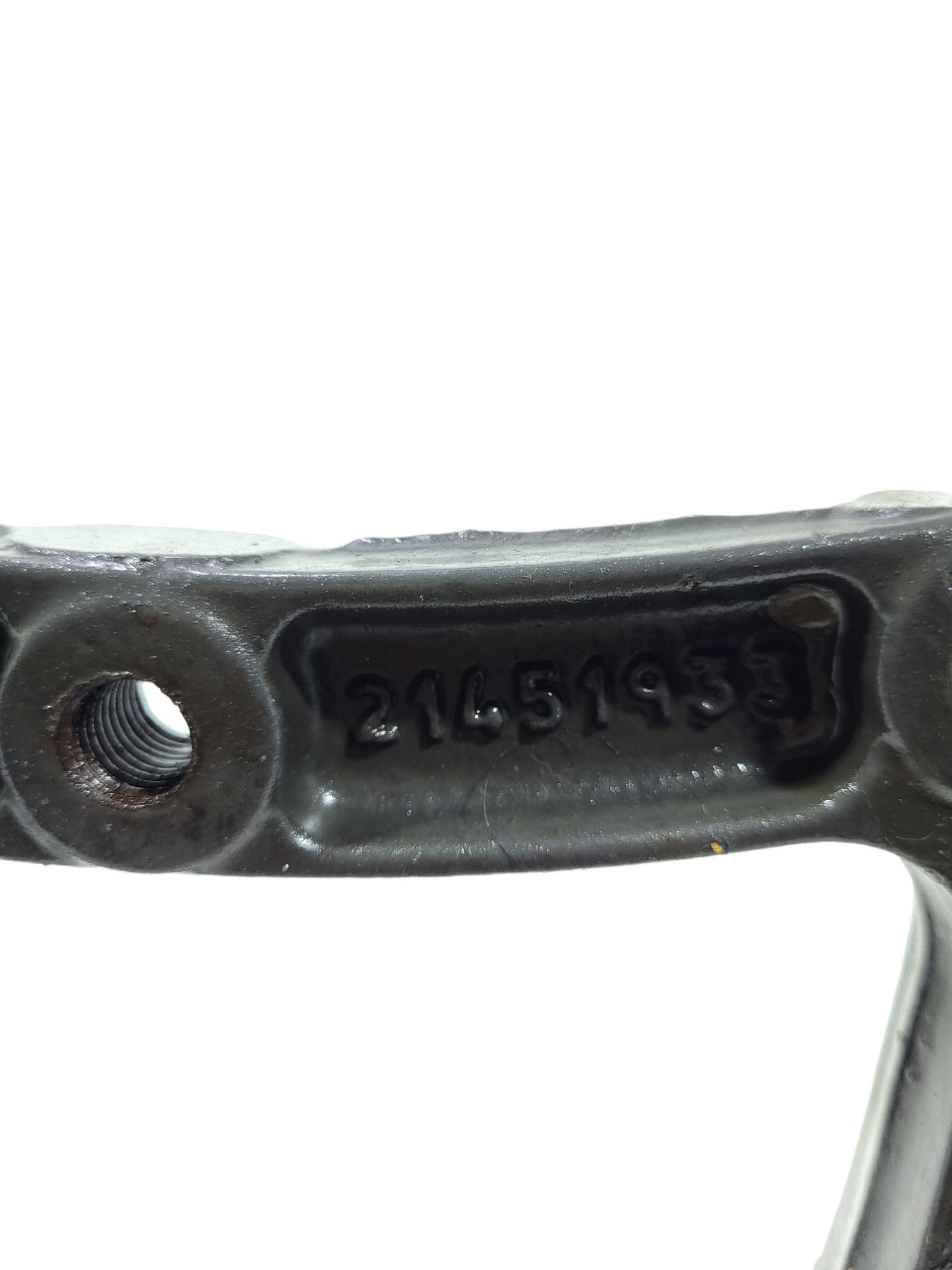 Suporte Dianteiro Bomba Do Arla Volvo Vmn 21451933 4