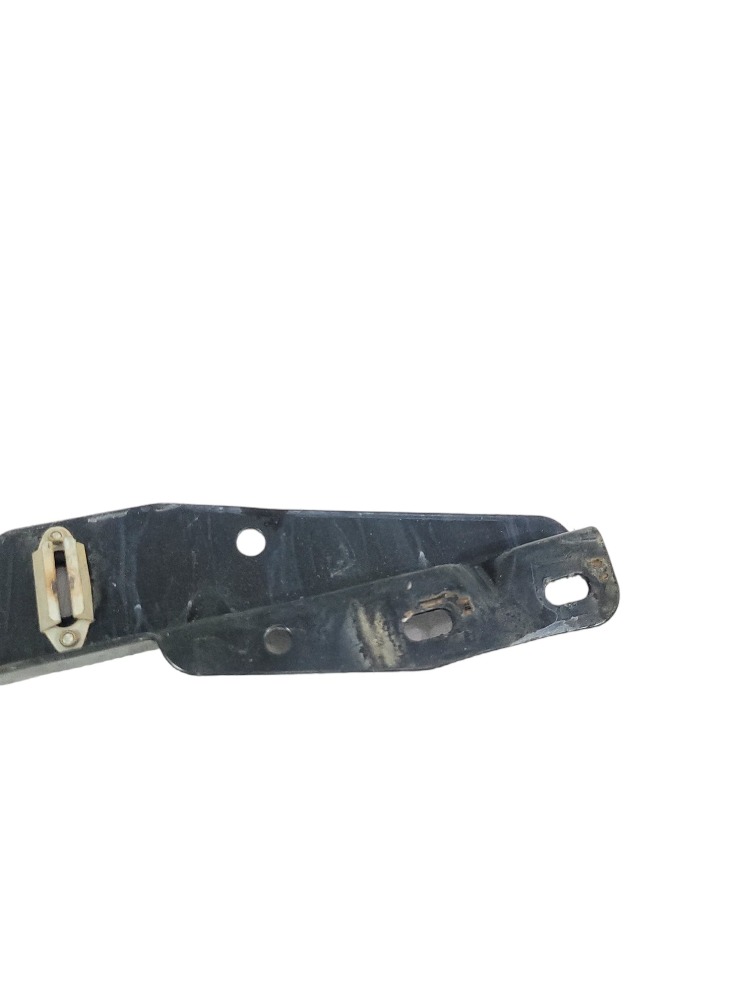 Reforço Grade Radiador Esquerdo Cargo 81db8b090af Preto 3