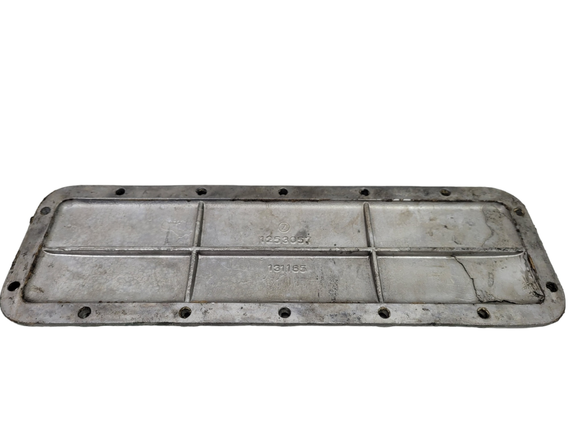 Tampa Lateral Motor Scania 1253057 4
