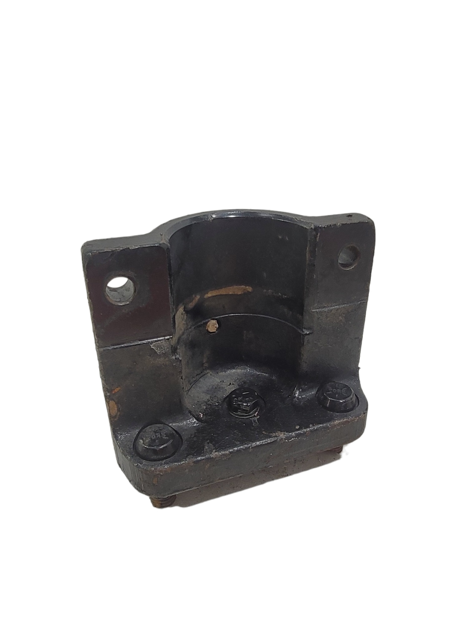 Suporte Traseiro Ford Cargo 3