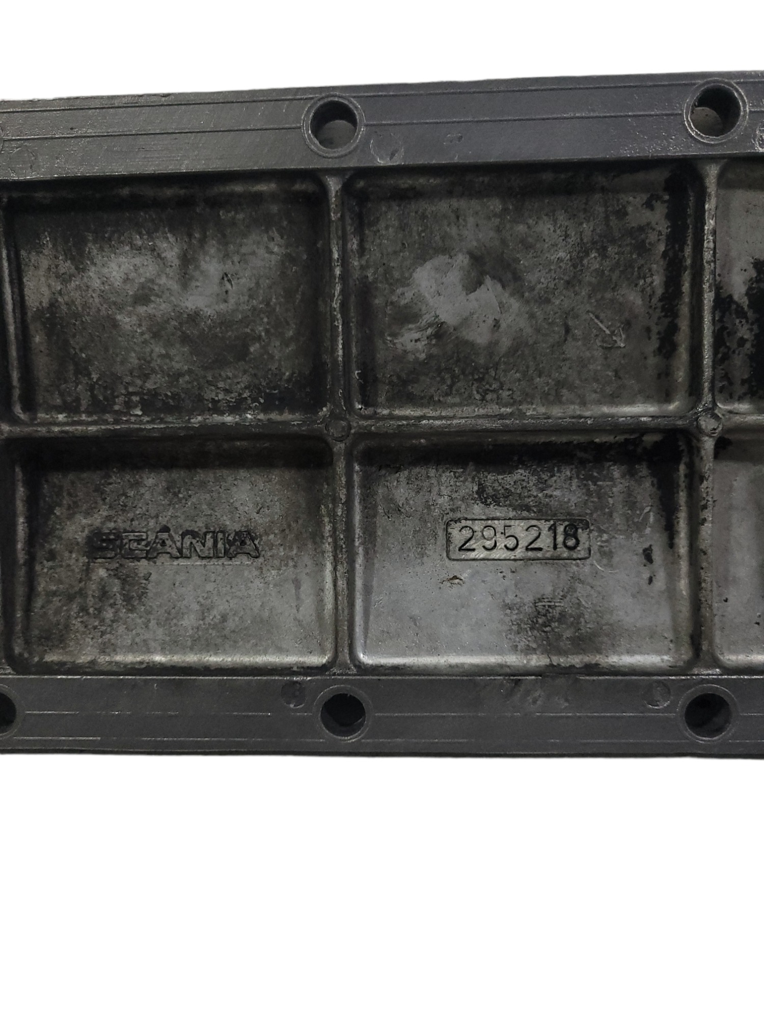 Tampa Lateral Motor Scania 113d295218 5