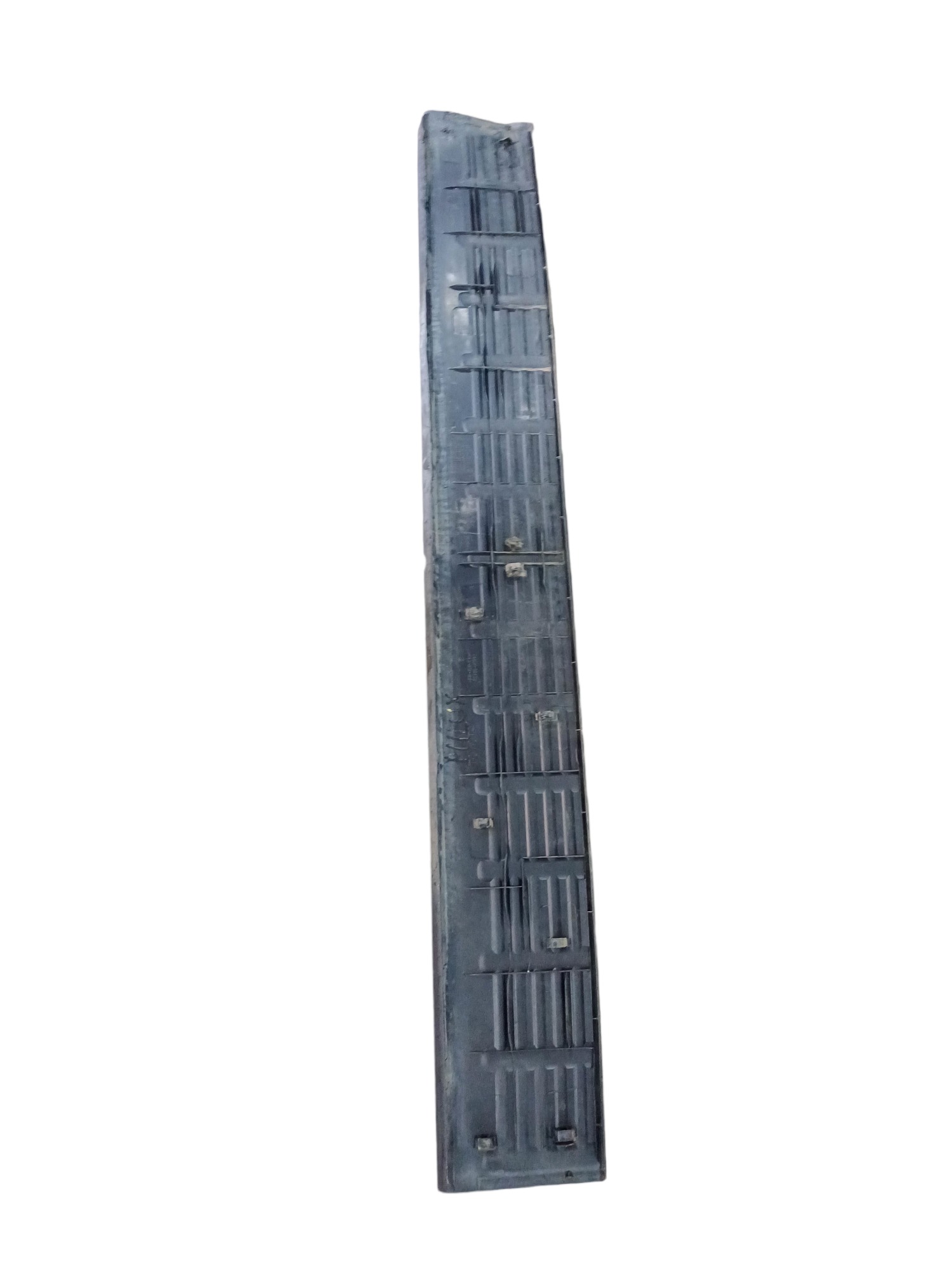 Pisante Parachoque Traseiro Central Hillux 2005 A 2015 3