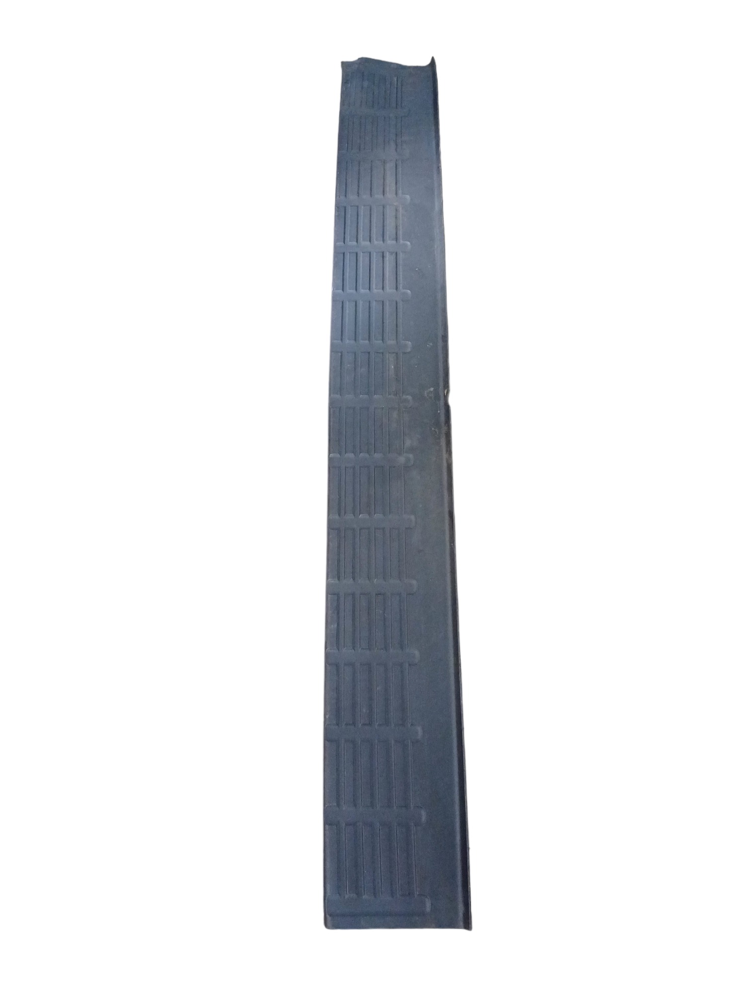 Pisante Parachoque Traseiro Central Hillux 2005 A 2015 2