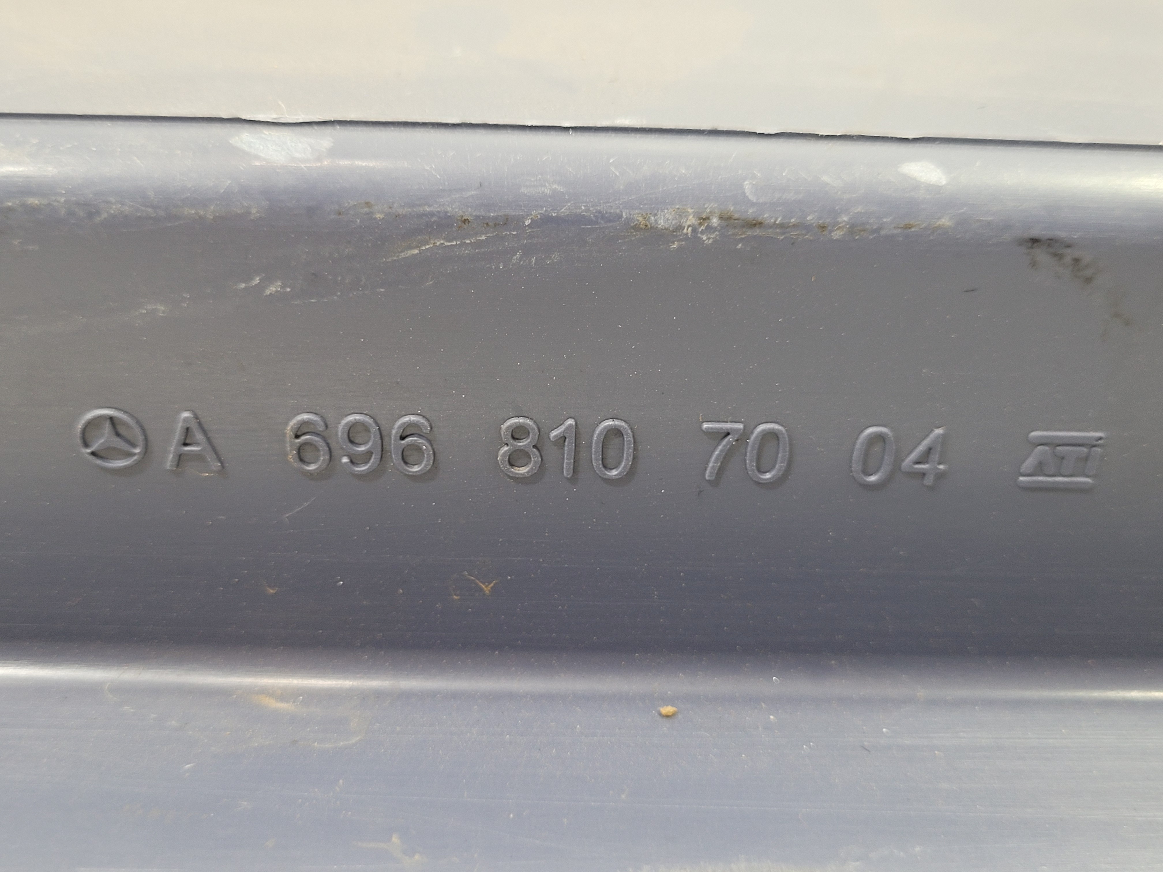 Porta Luvas M Benz 1318 A6968107004 5