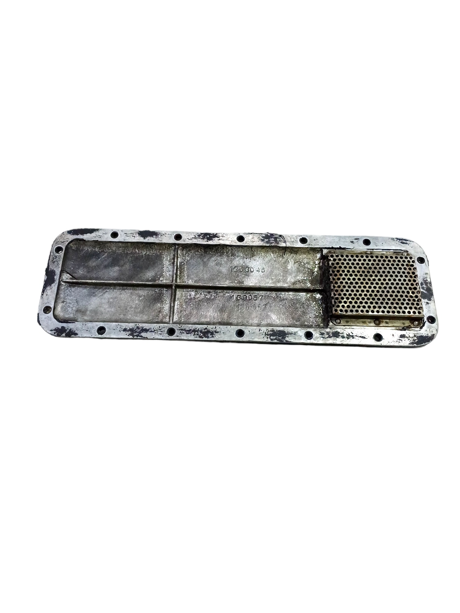 Tampa Lateral Motor Scania 139057 2