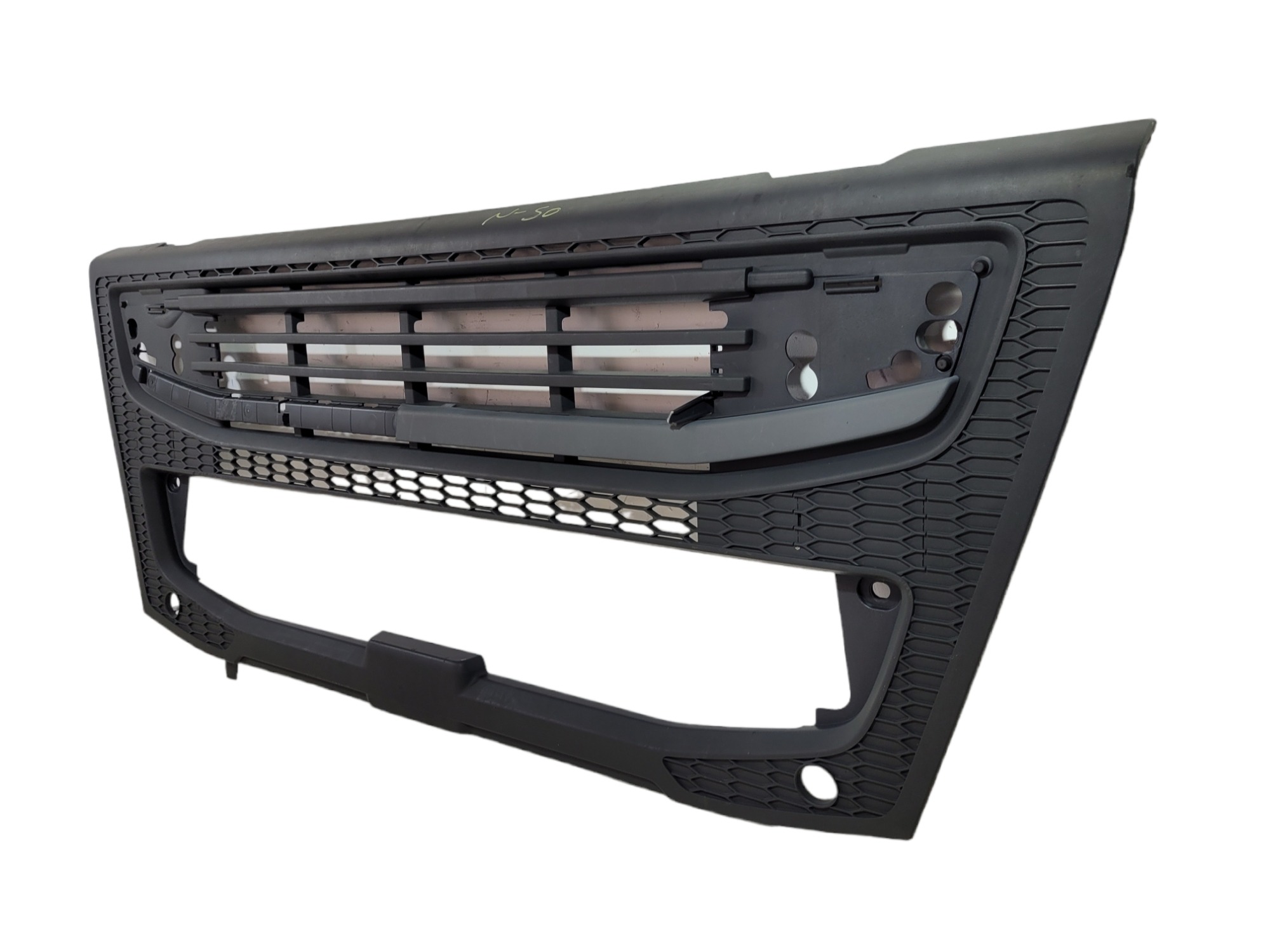 Painel Da Grade Inferior Frontal Volvo Fm84577628 6