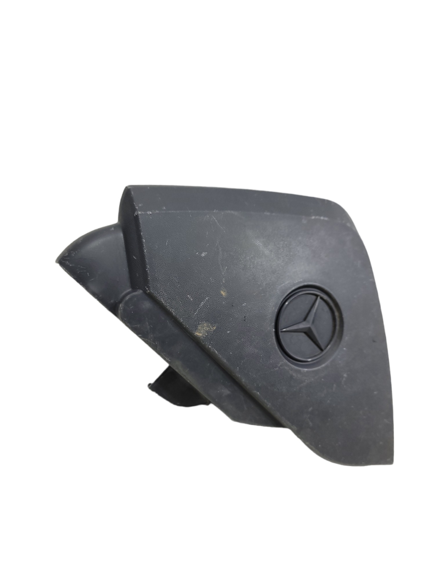 Acabamento Lateral M Benz Axor 40031667