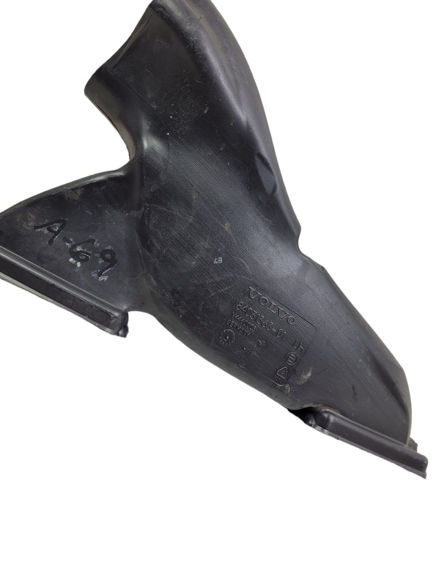 Duto De Ar Volvo 84031363 4