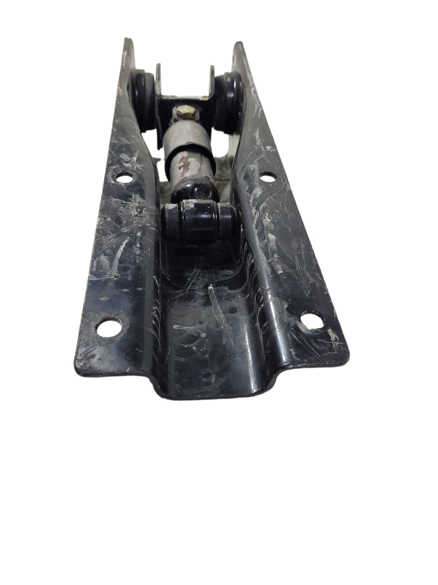 Suporte Traseiro Cabine Ford Cargo 899397b 2