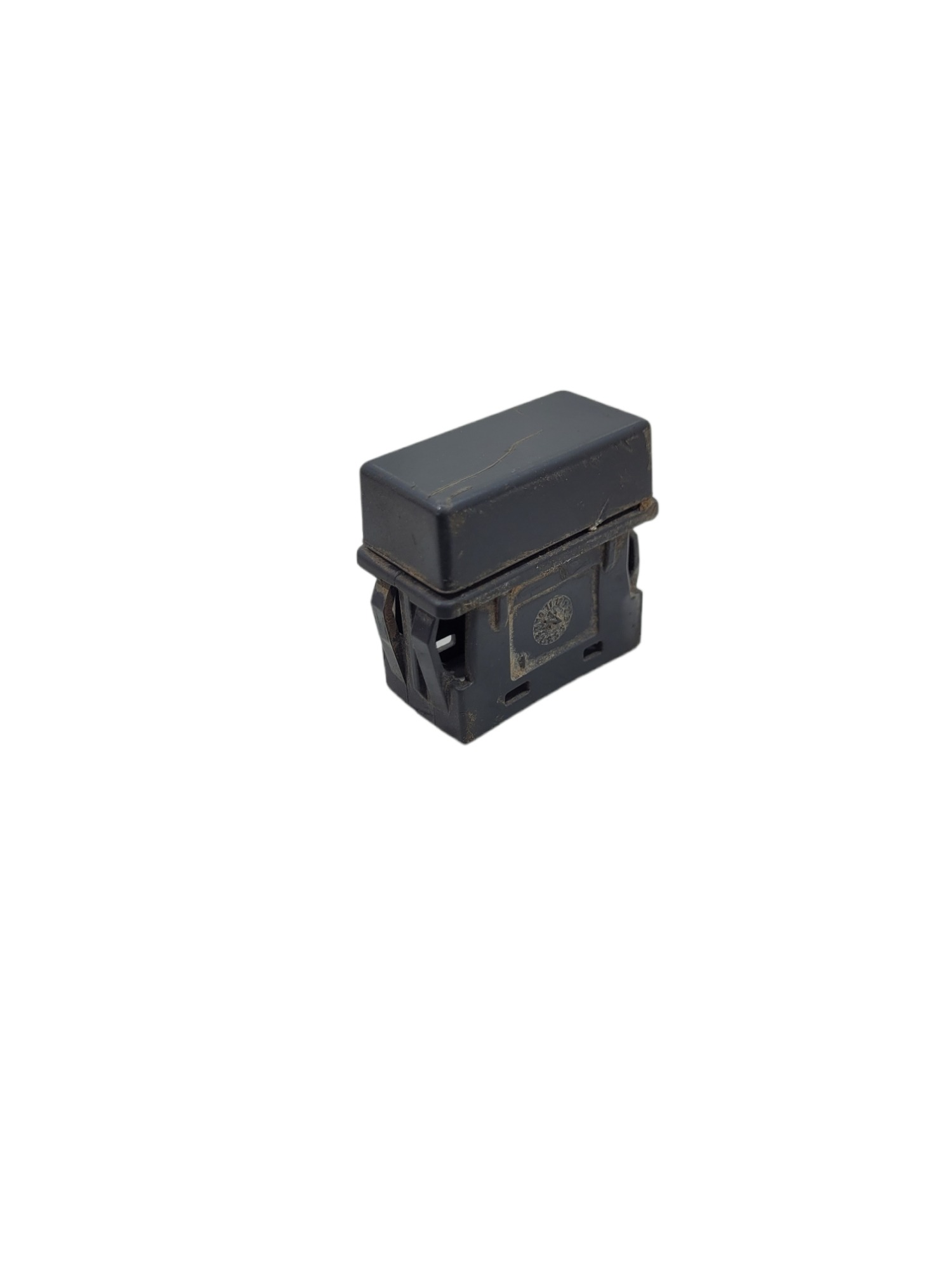 Tampa Cega Volvo Vm82483 085 Preto 3