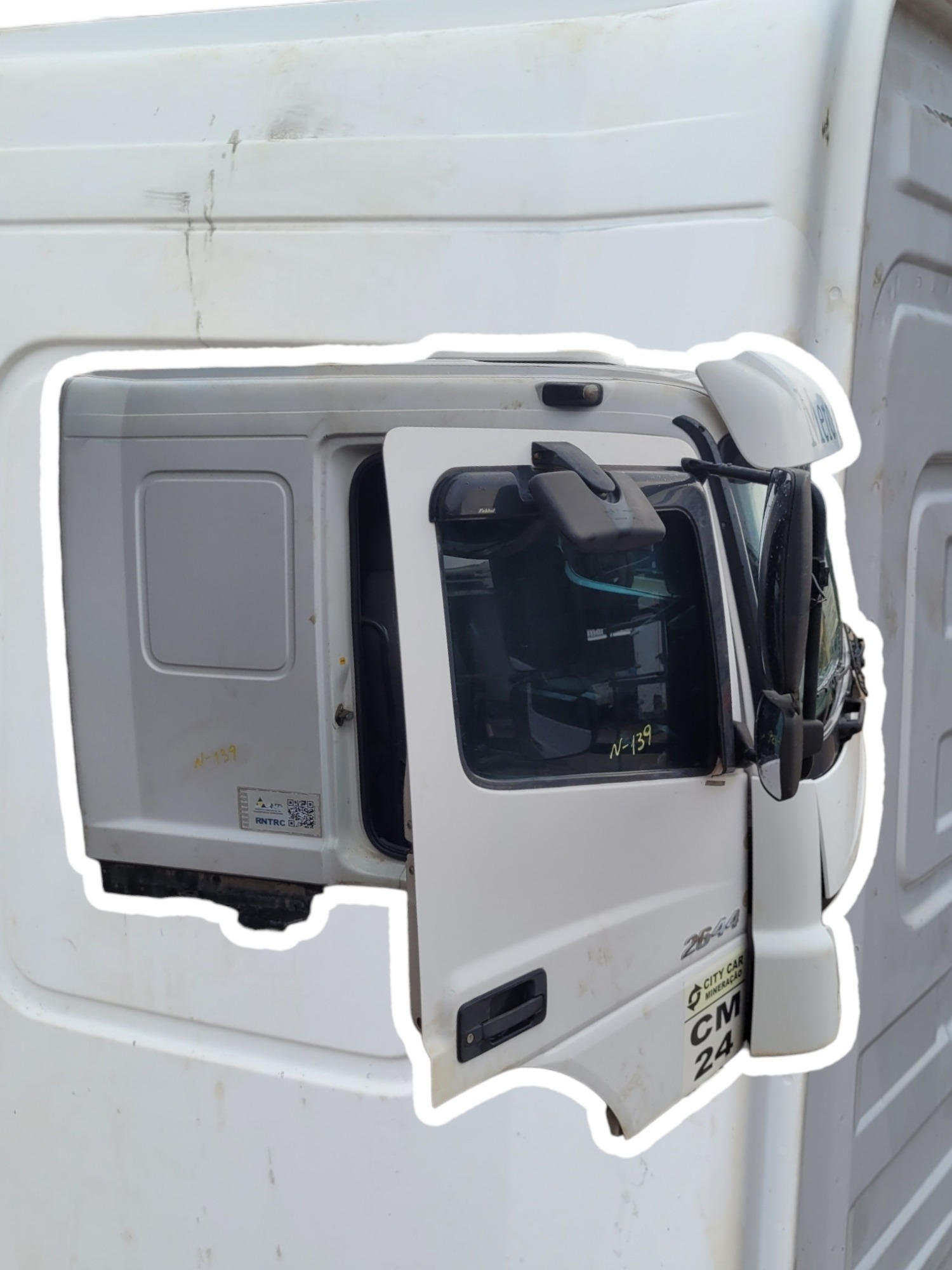 Cabine M Benz Axor Ano 2013  Não Se Aplica 3