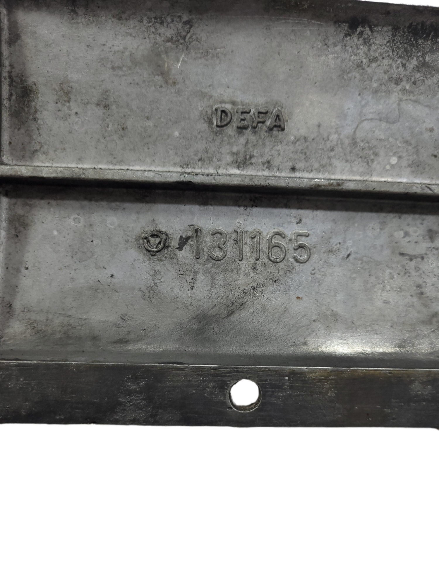 Tampa Lateral Motor Scania 131165 5