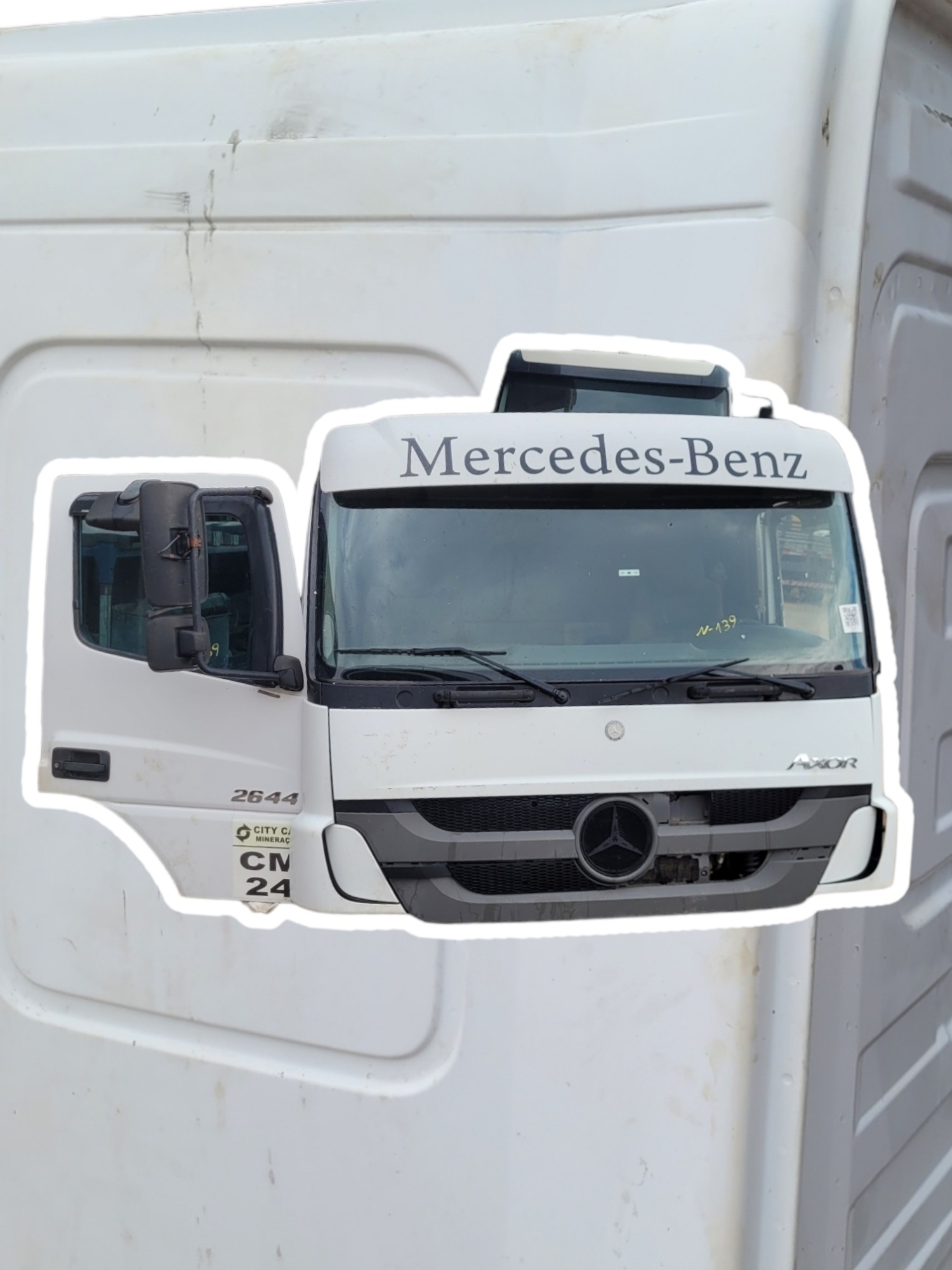Cabine M Benz Axor Ano 2013  Não Se Aplica 1
