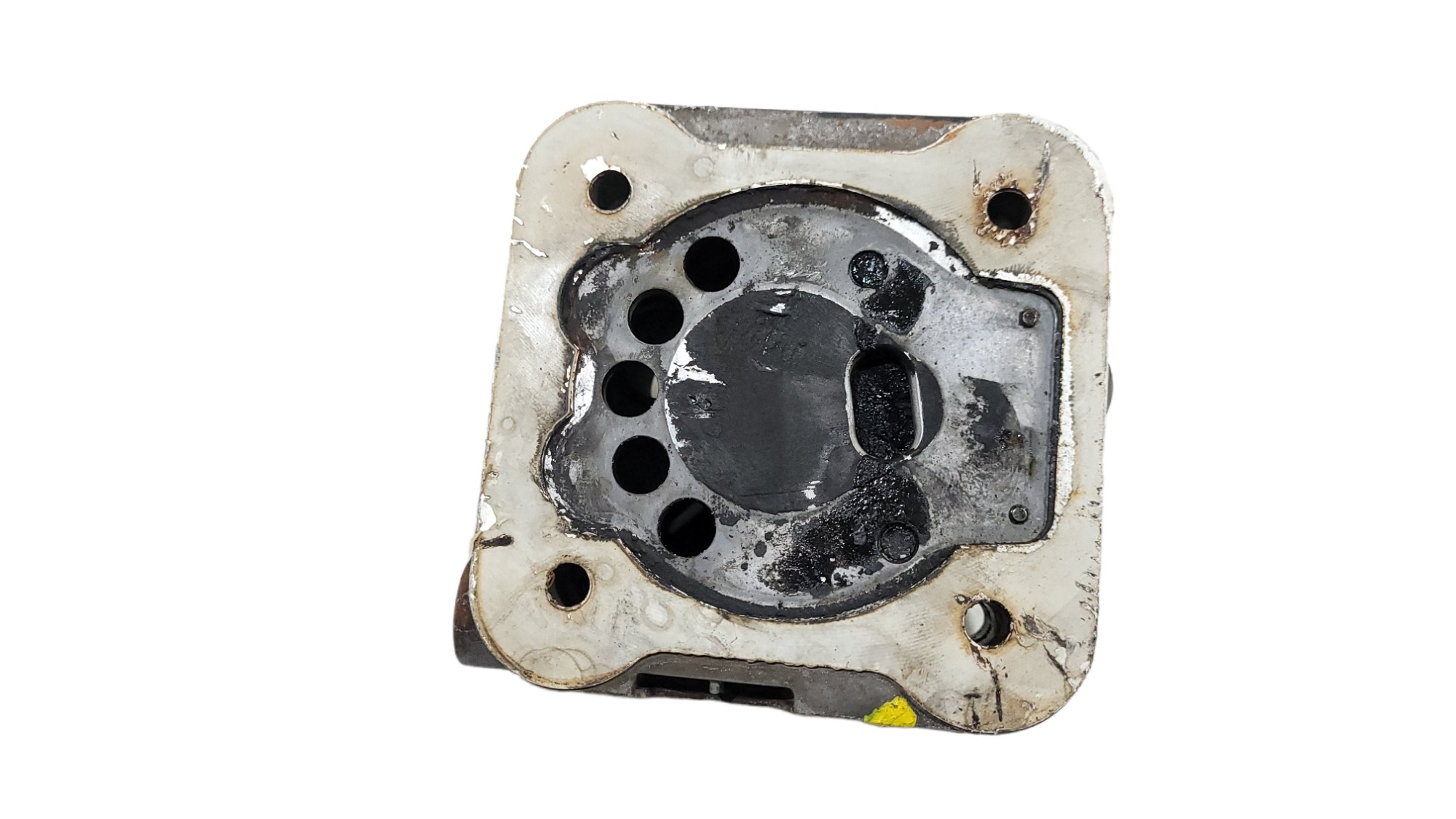 Cabecote Compressor Ar M Benz Atego 2