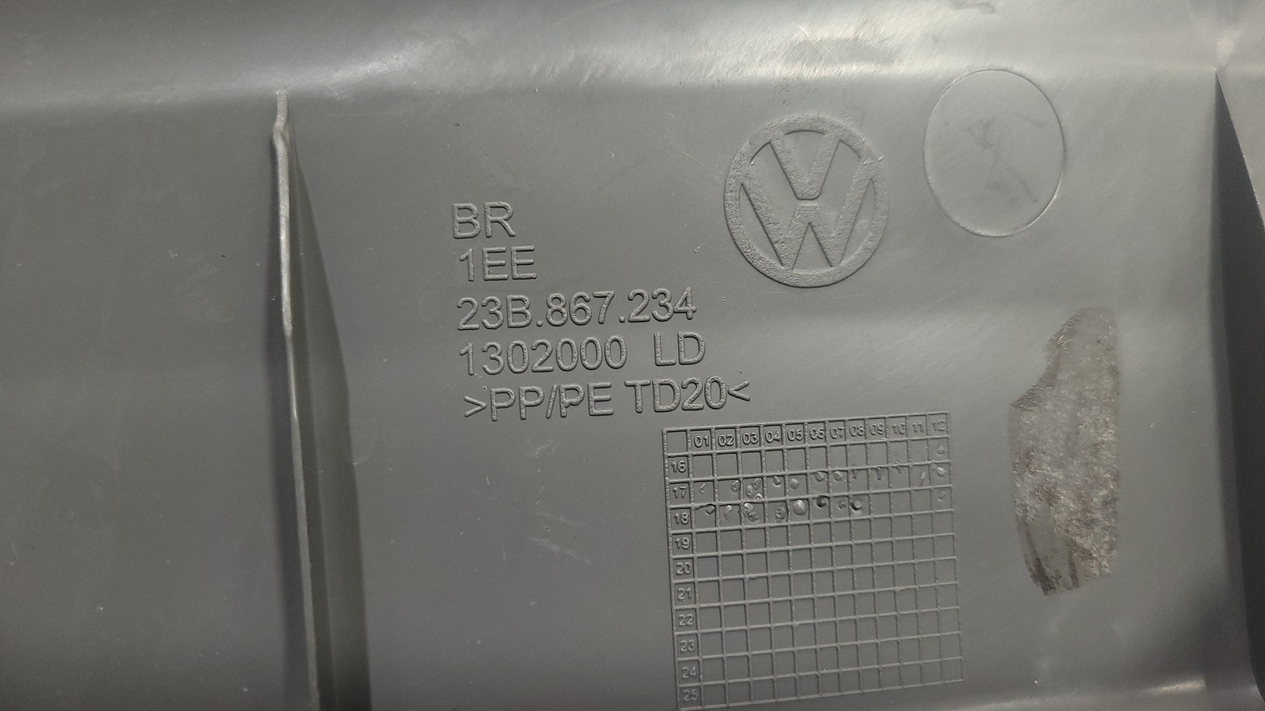 Moldura Coluna Parabrisa Vw Delivery Express 23b867234 4