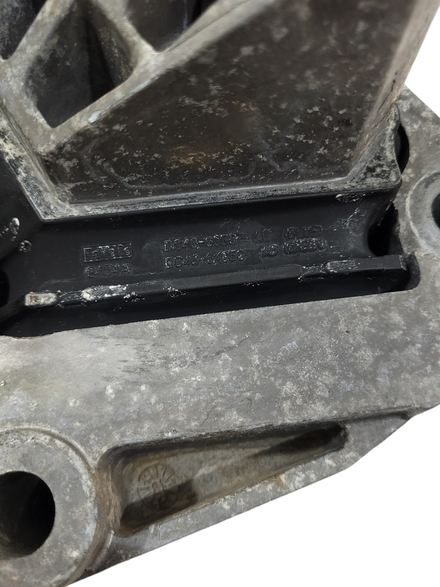 Coxim Motor Dianteiro Ford Cargo Dc466038ac 5