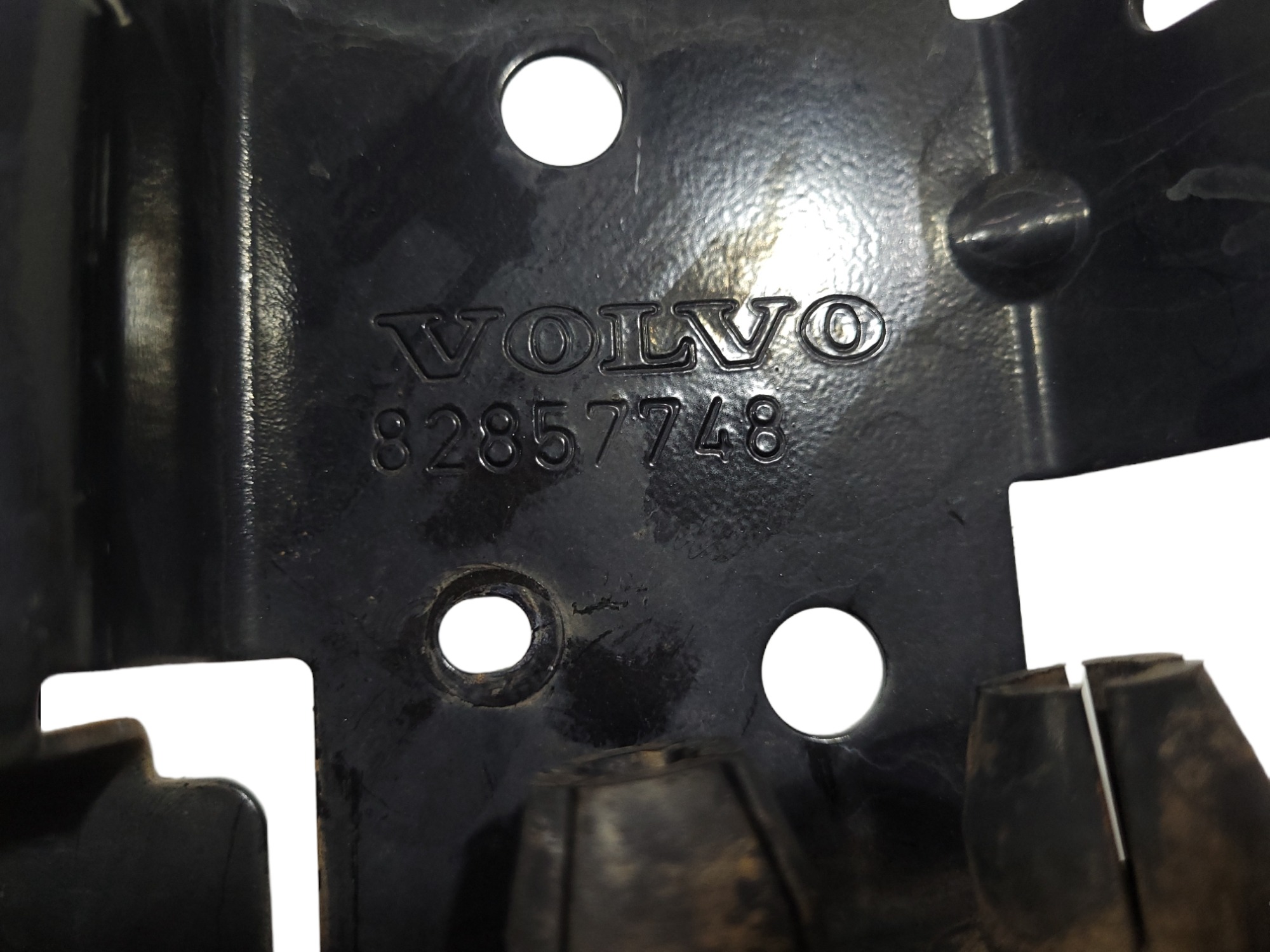 Suporte Cabo Do Macaco Volvo Fh 2015 A 2019n 82857748 5