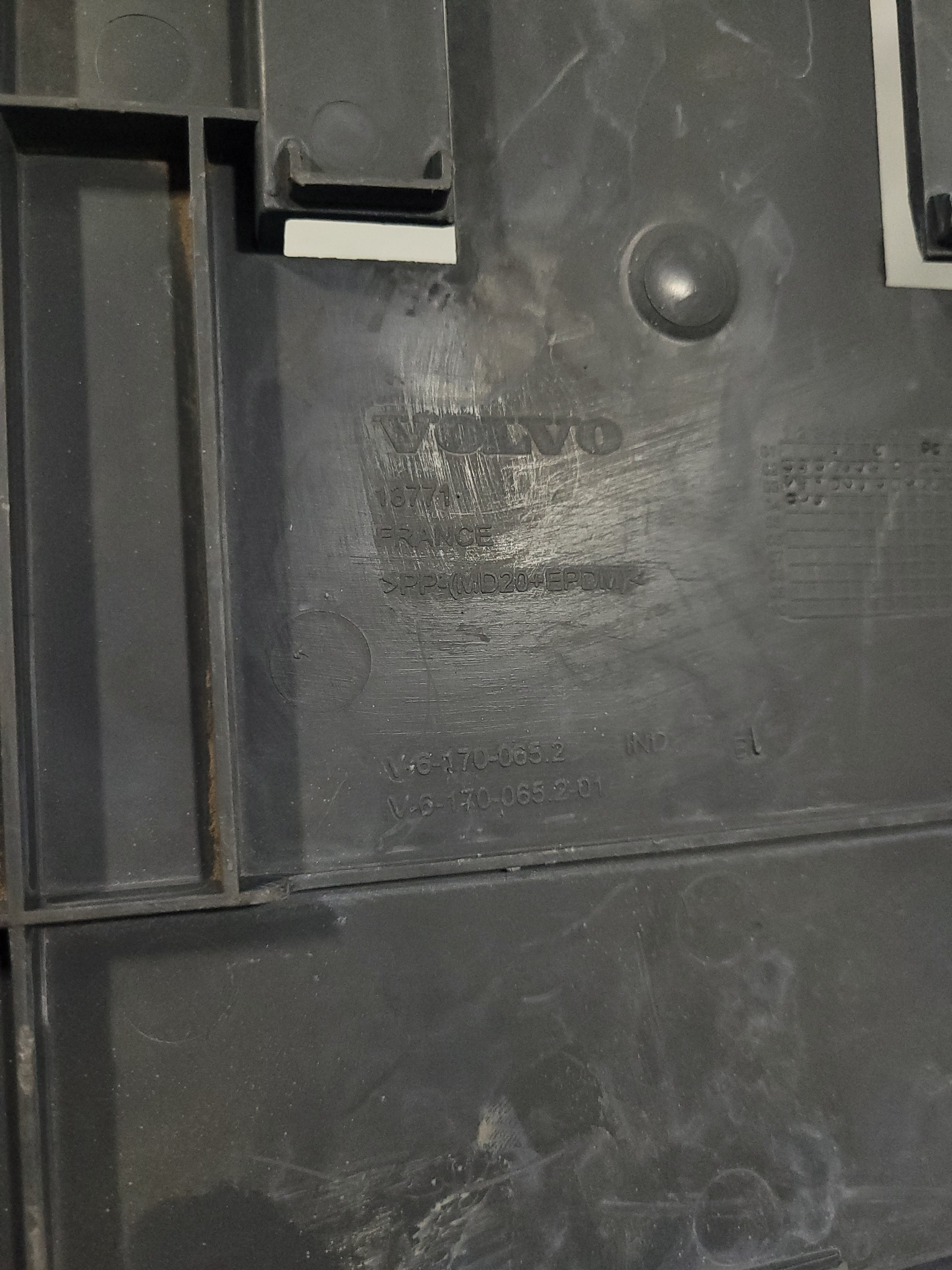 Porta Objetos Console Volvo Fhv61700652 5