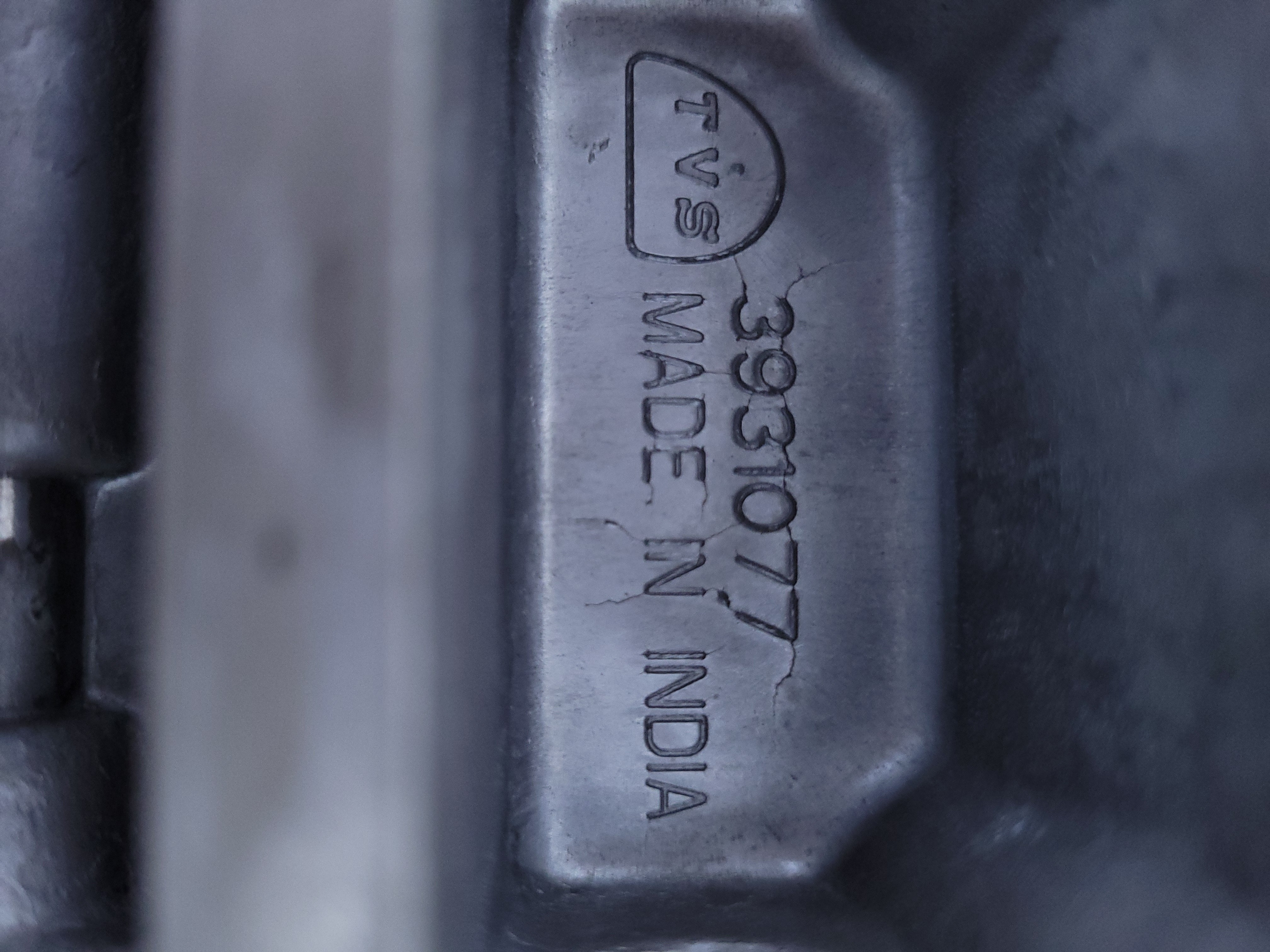 Carcaça Filtro Óleo Resfriador Motor Cummins Isb 3931077 7