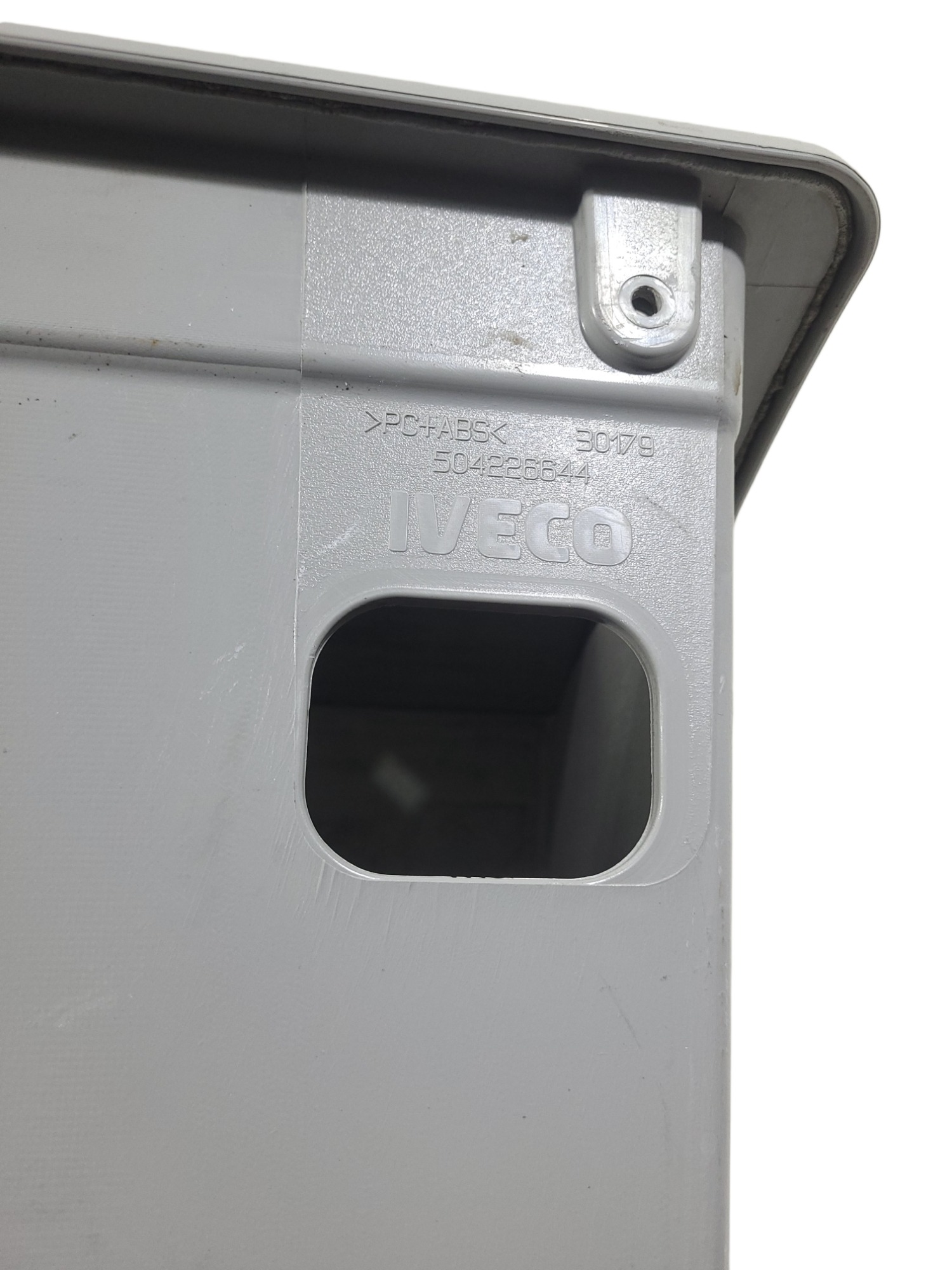 Porta Objetos Da Cabine Iveco Stralisn 504226644 7