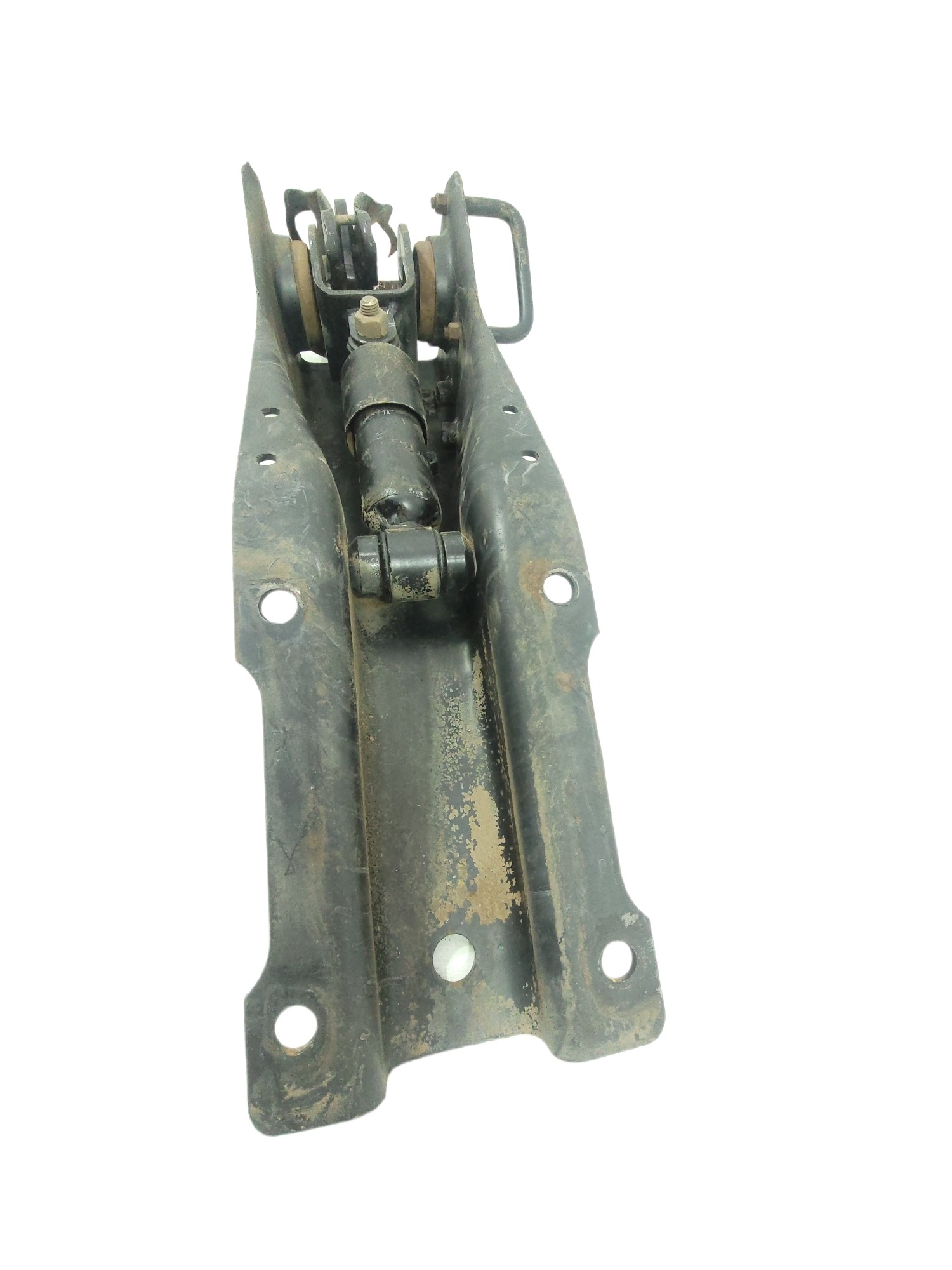 Suporte Amortecedor Traseiro Cabine Ford Cargo 815 = 1