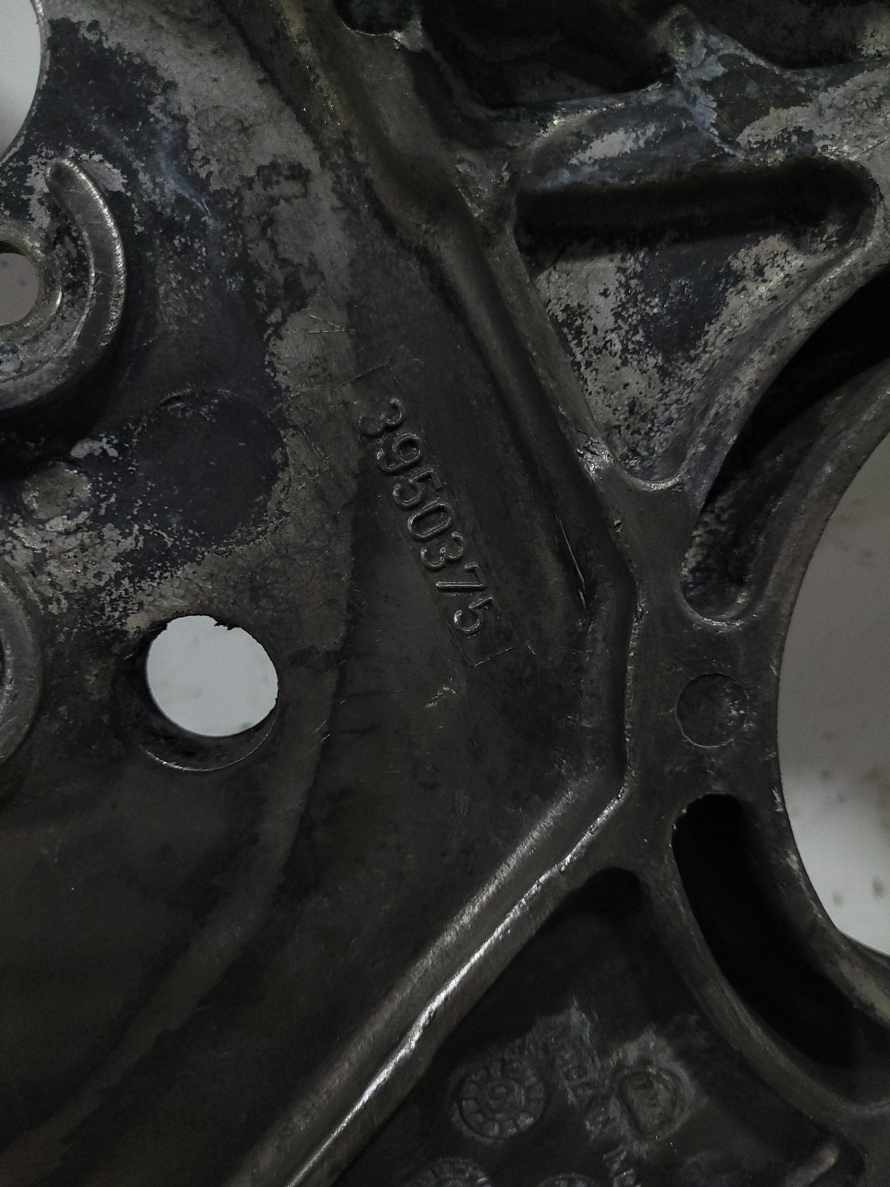 Carcacadistribuicao Cummins3950375 5