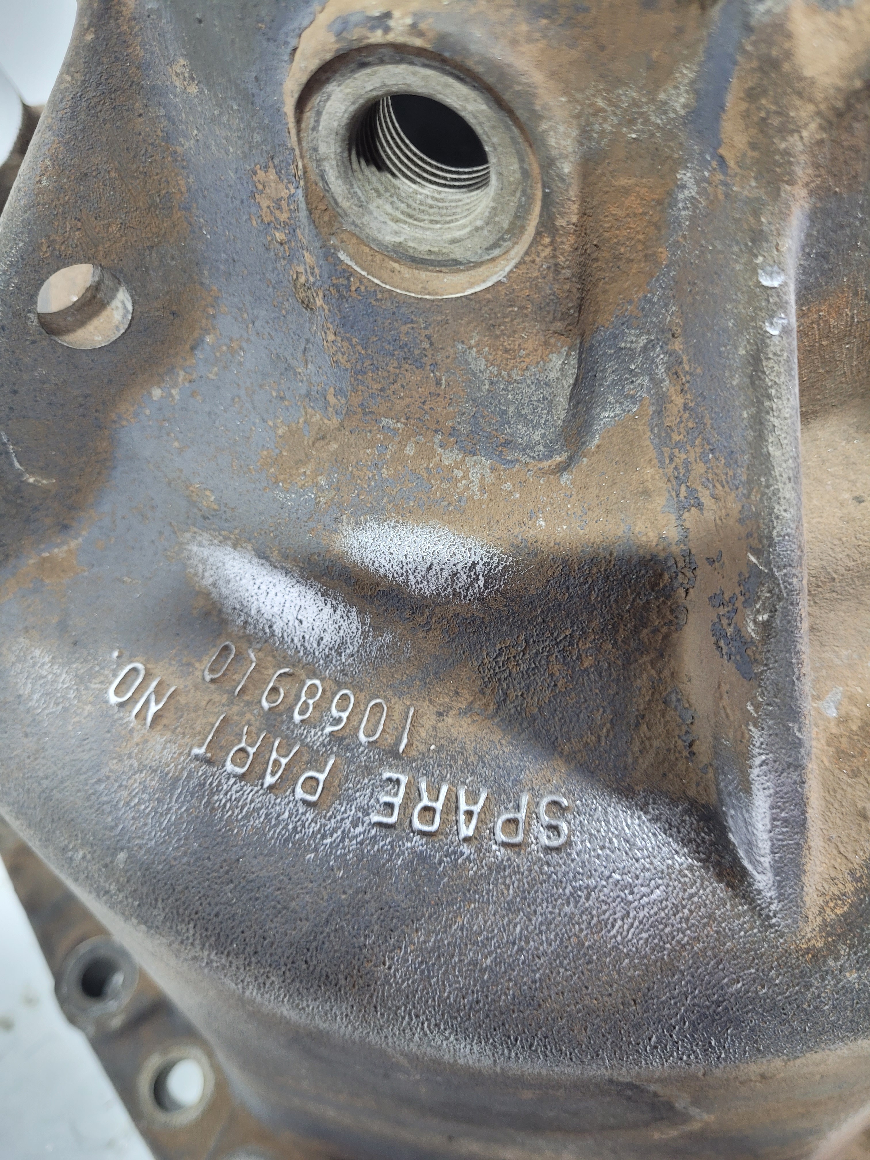 Carter Traseiro Caixa Engrenagem Volvo1068910 6