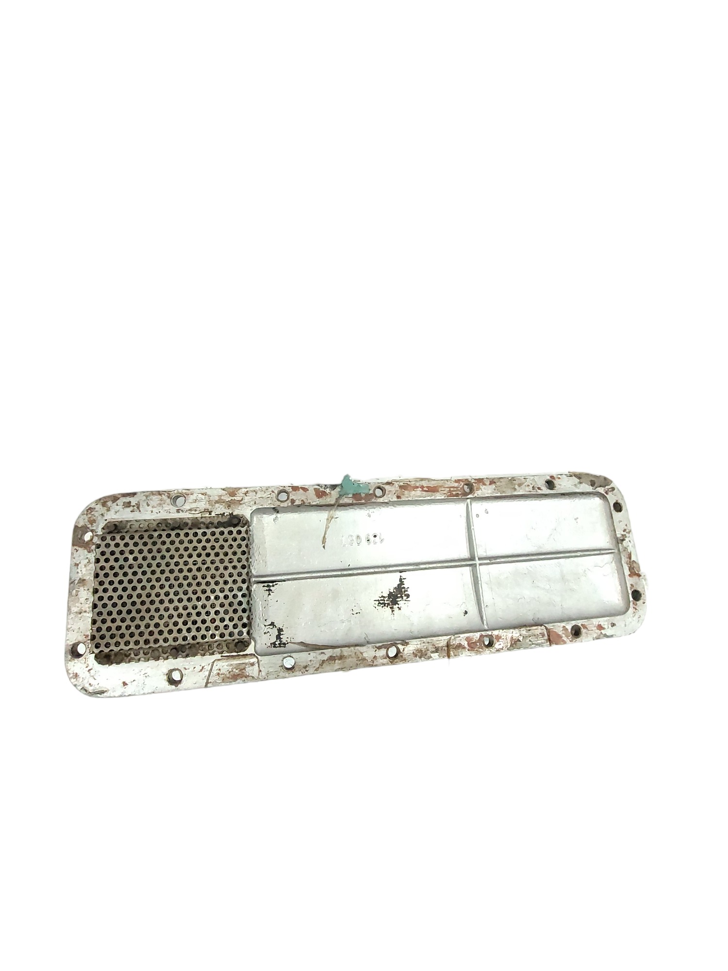 Tampa Lateral Motor Scania 139057 3