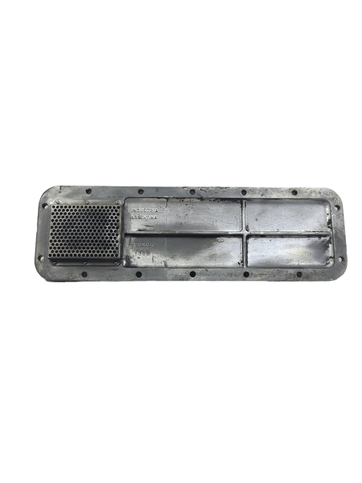 Tampa Lateral Motor Scania 139057 2