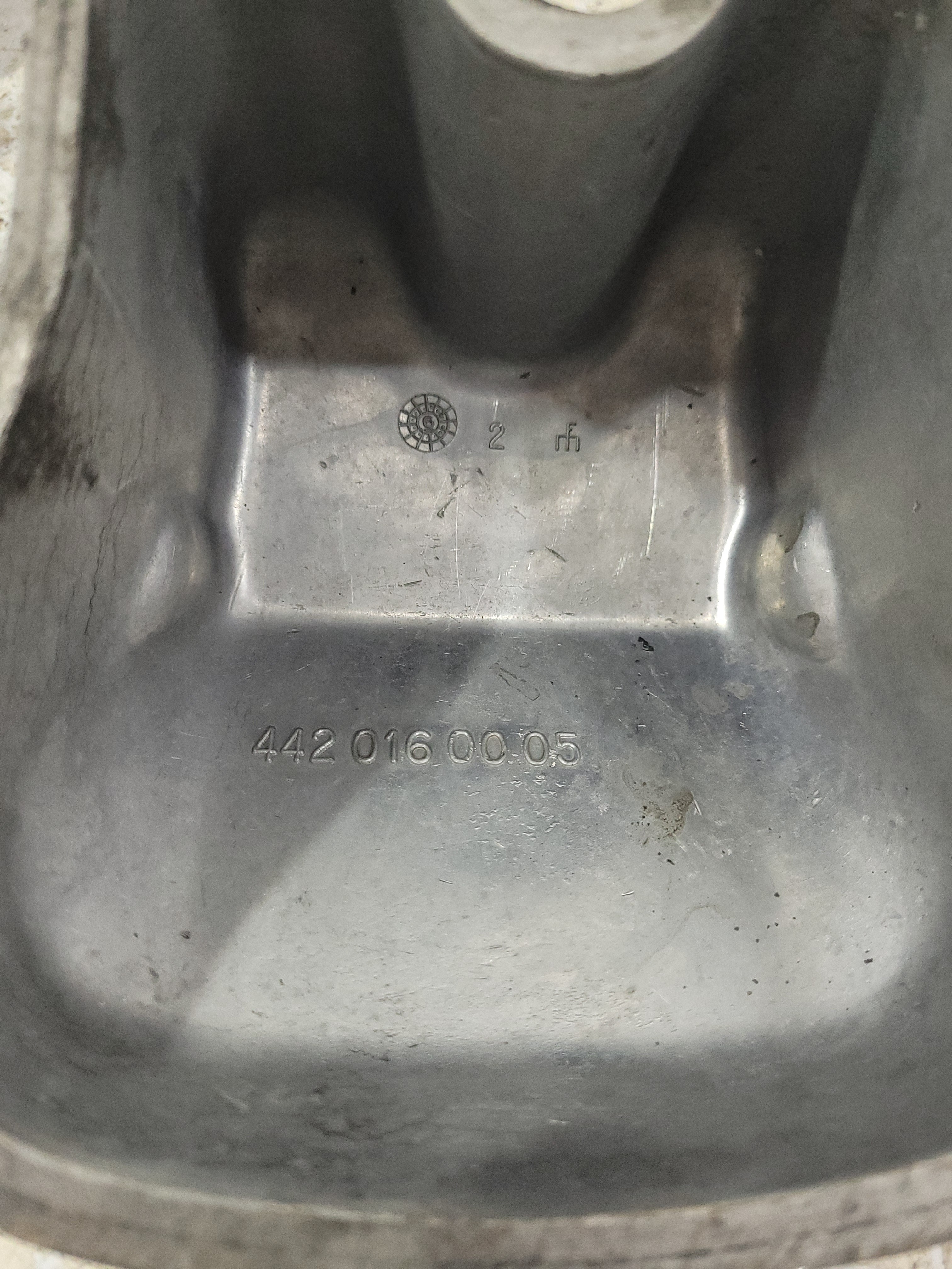 Tampa De Válvula M Benz 447 4420160005 5