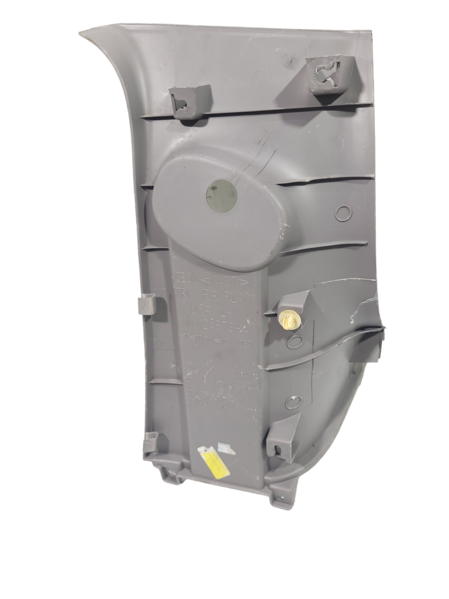 Acabamento Coluna Cinto Tras Esquerdo Triton _ MN123873HA 3