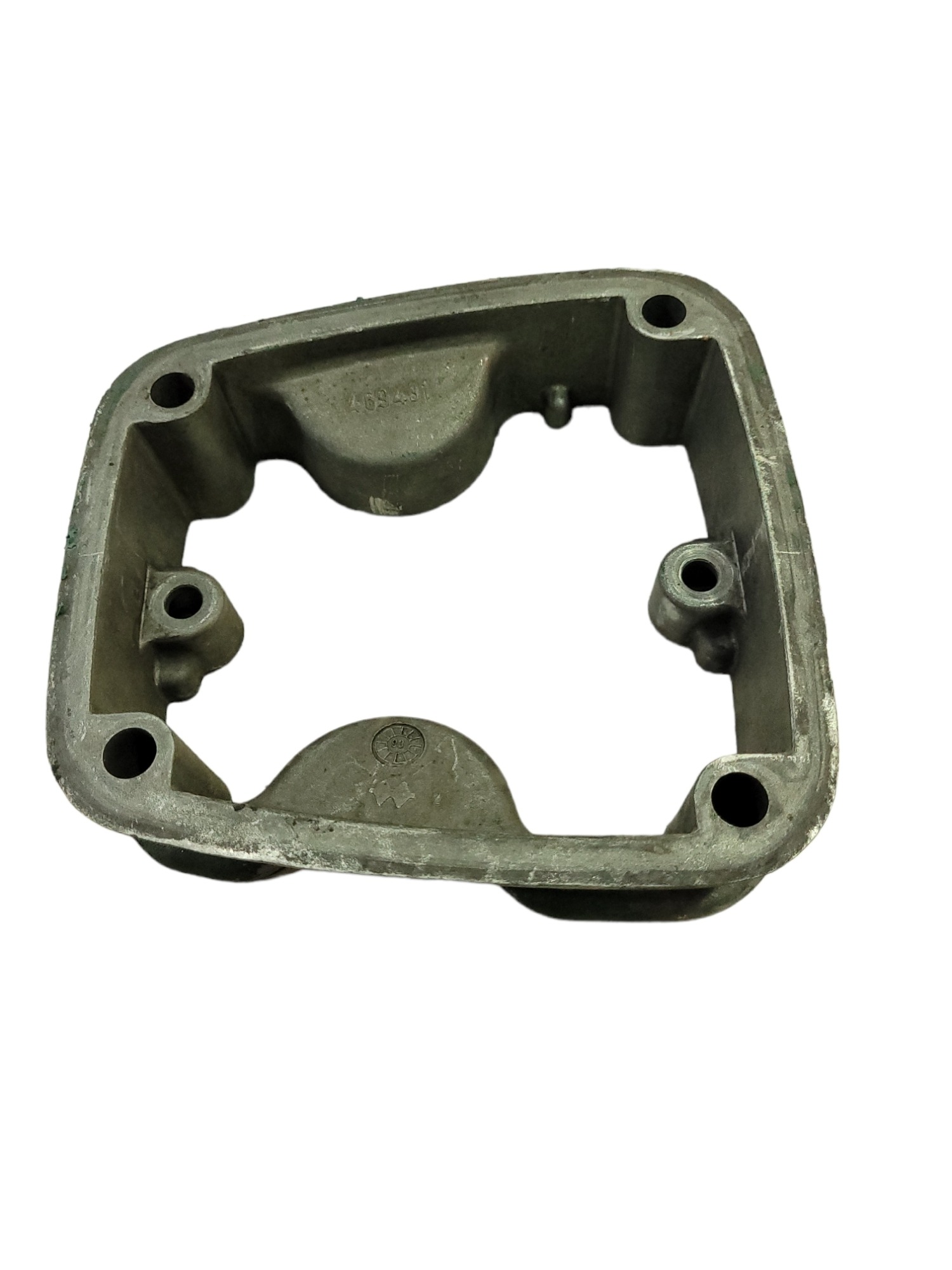 Suporte Tampa Válvula Volvo Nl469431 5