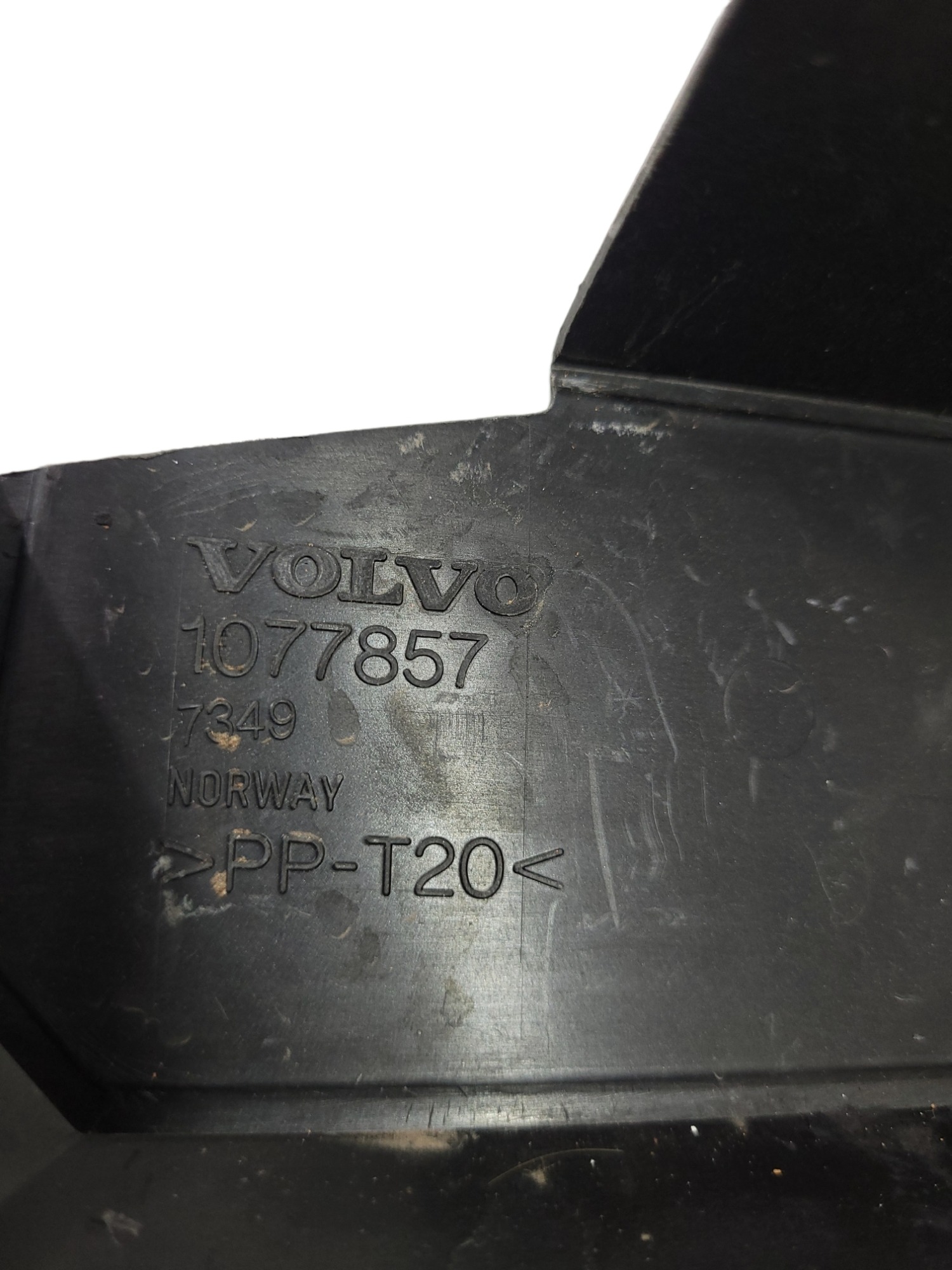 Tampa Fiação Capô Volvo Fh 1077857 5
