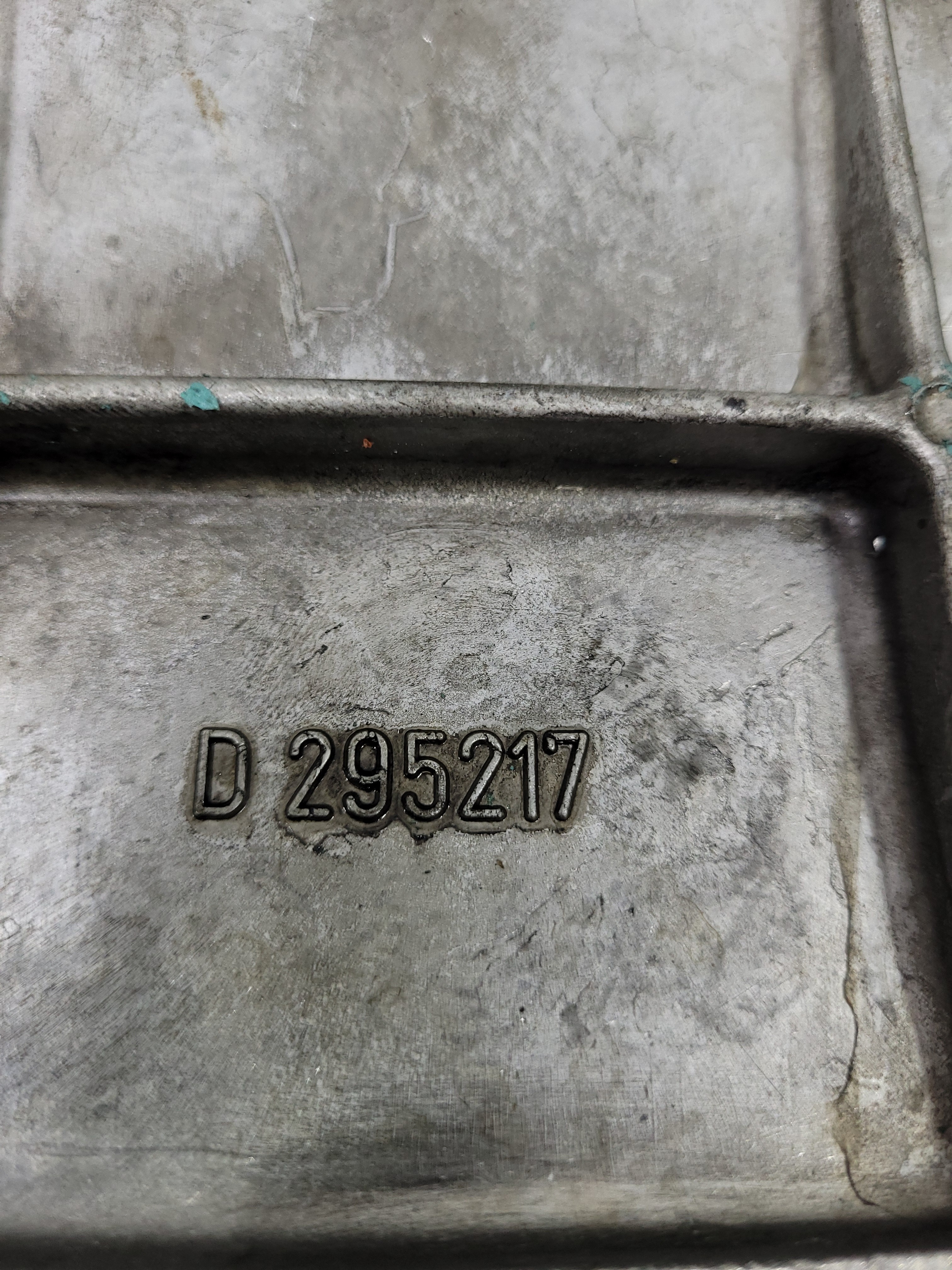 Tampa Lateral Motor Scania 295217 5