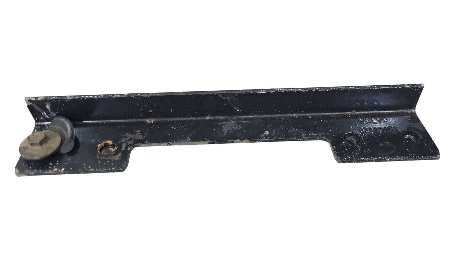 Suporte Paralama Dianteiro Cabine Volvo  82143461 Preto 1