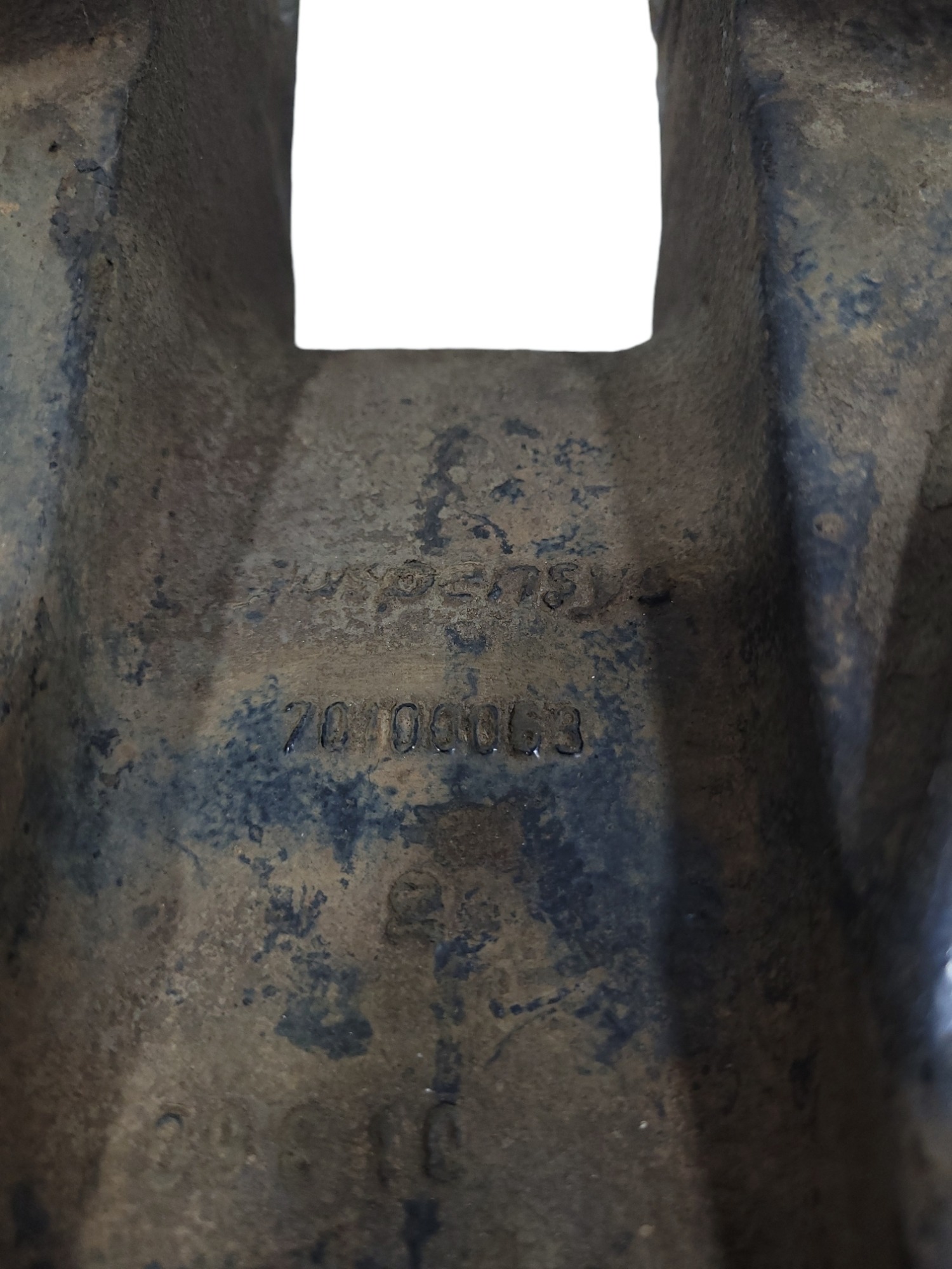 Suporte Mola Volvo Vmn 70100063 5