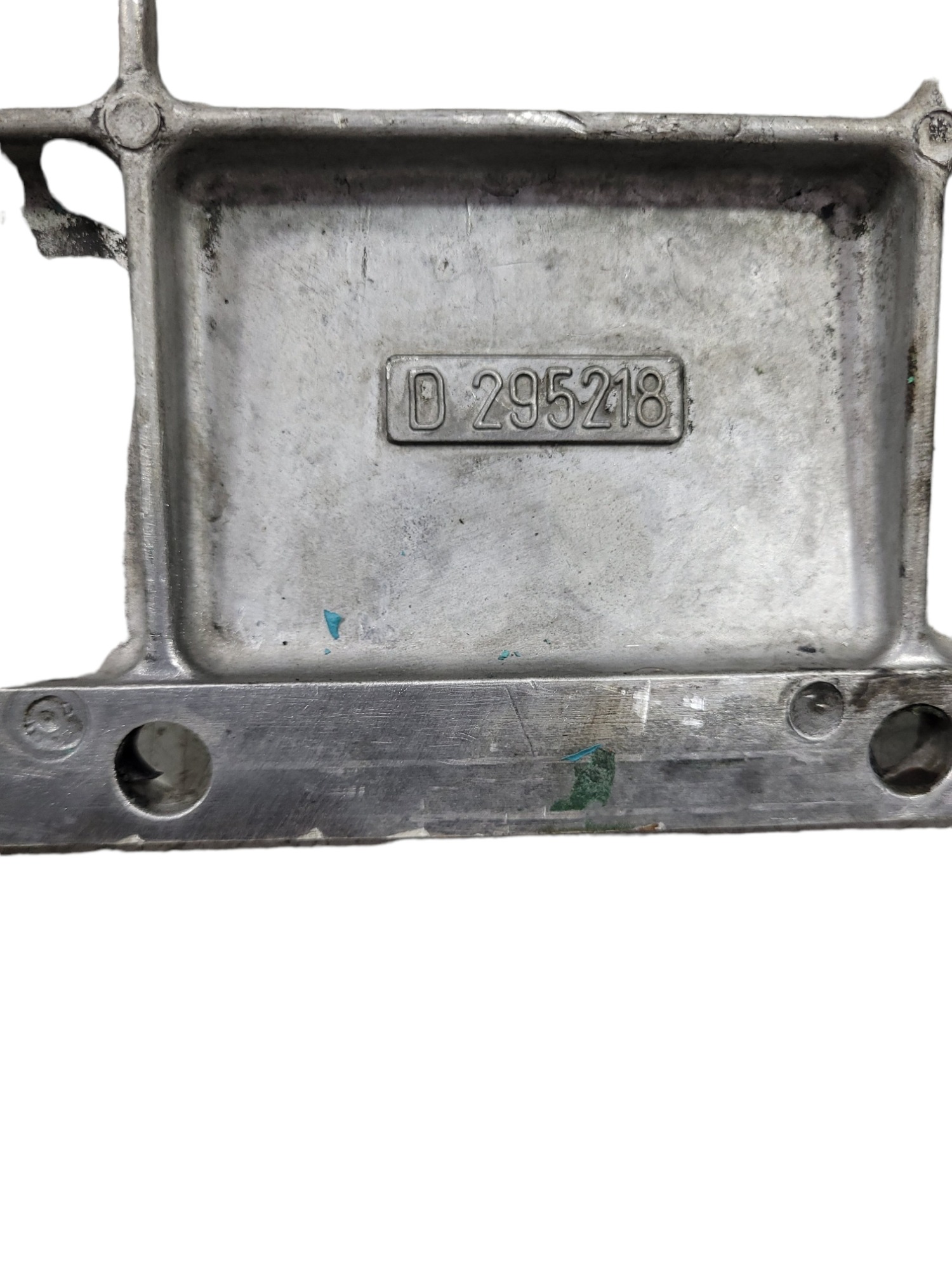 Tampa Lateral Motor Scania 113 295218 5