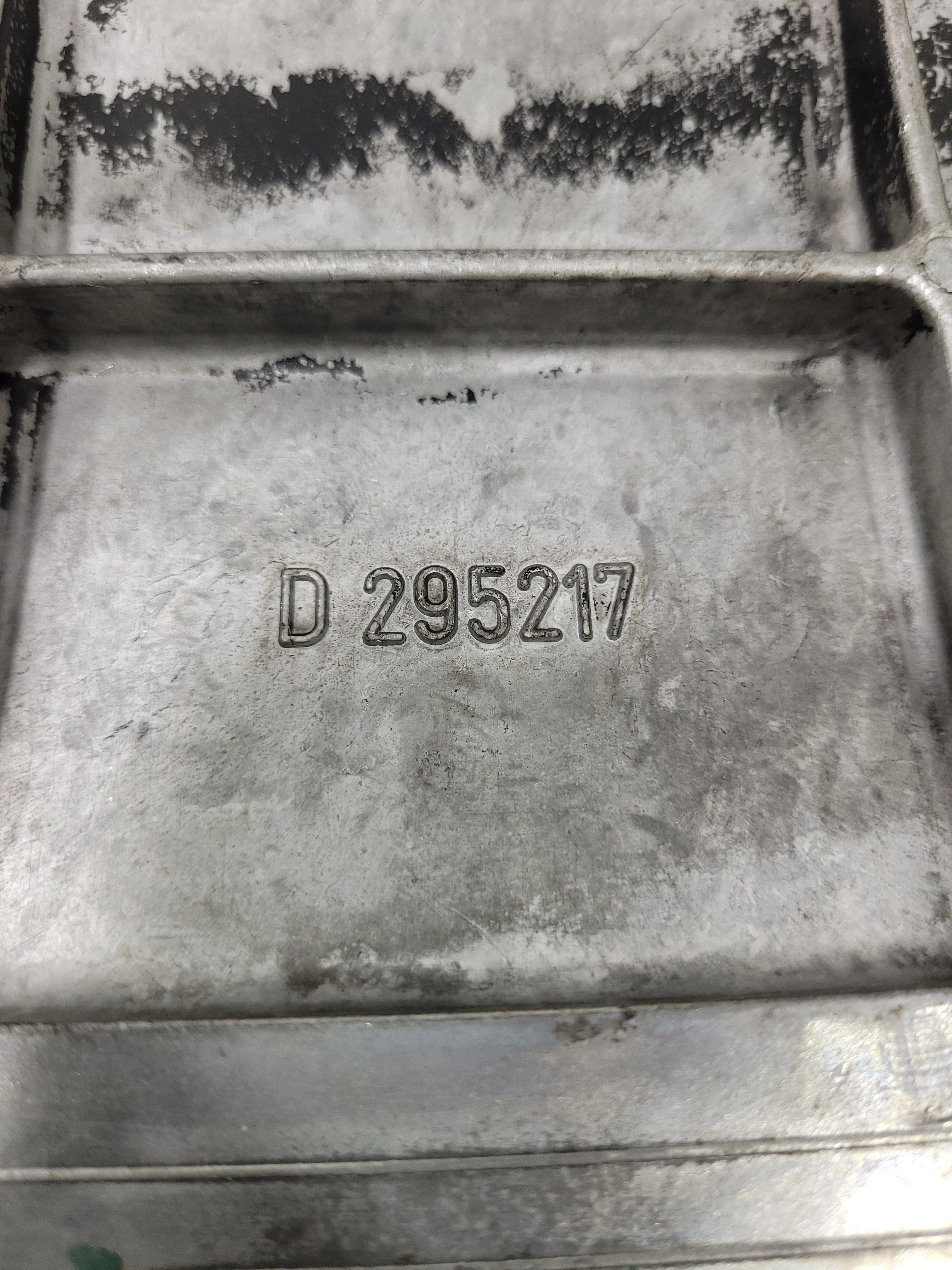 Tampa Lateral Motor Scania 295217 5