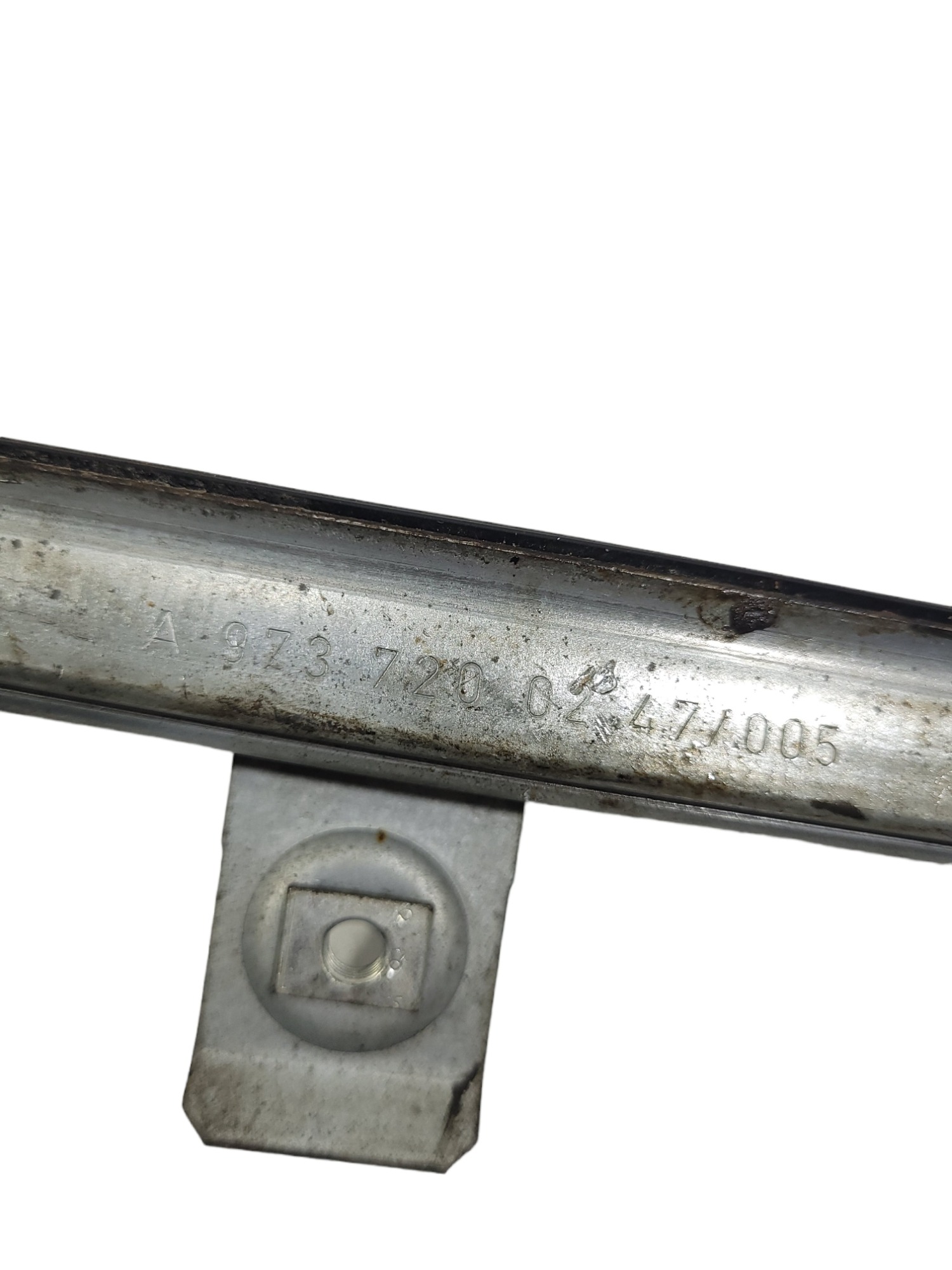 Suporte Vidro Direito M Benz Axor A9737200247 5
