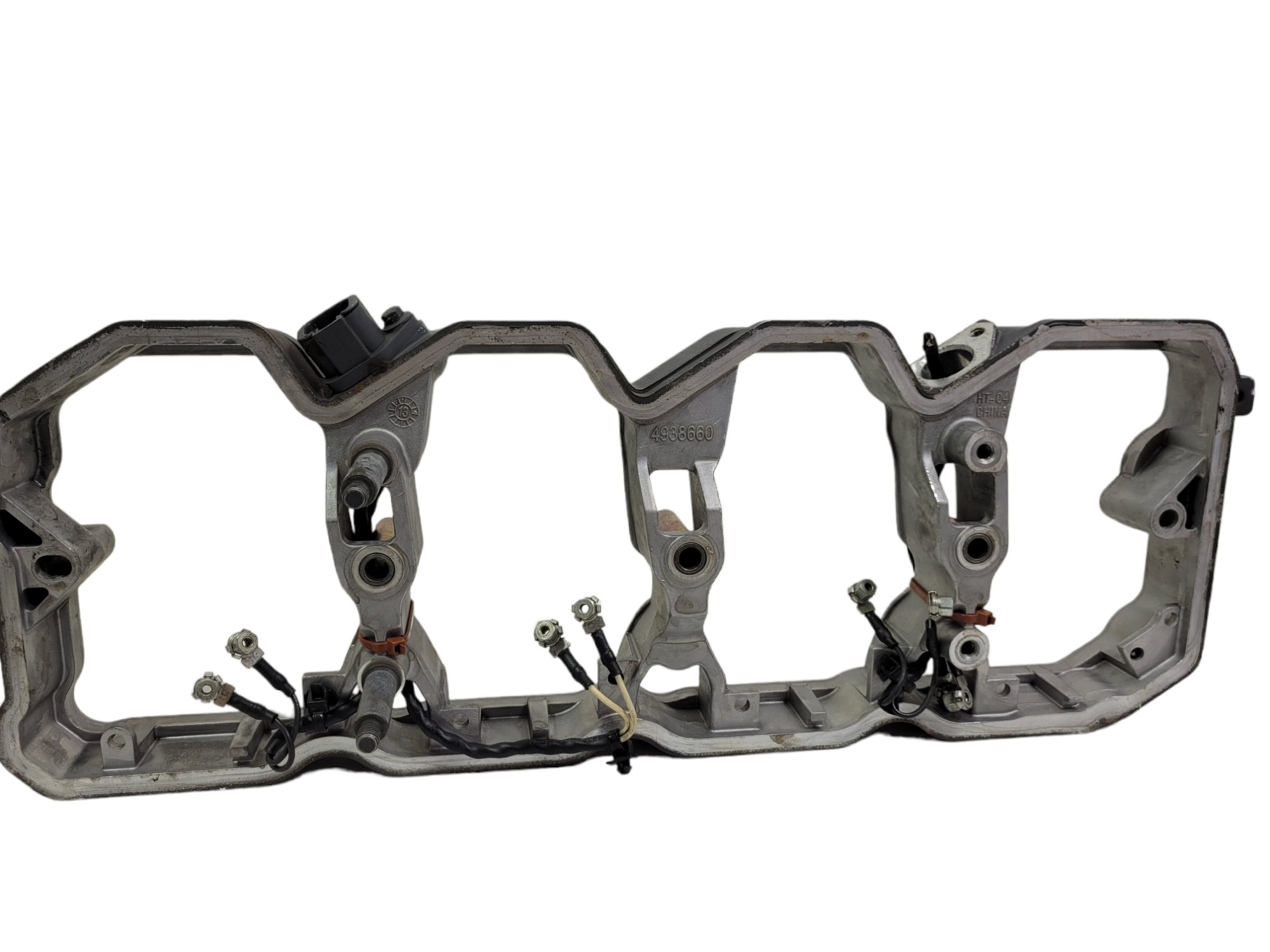 Base Da Tampa De Válvulas Motor Cummins Ford Cargo 4938660 3