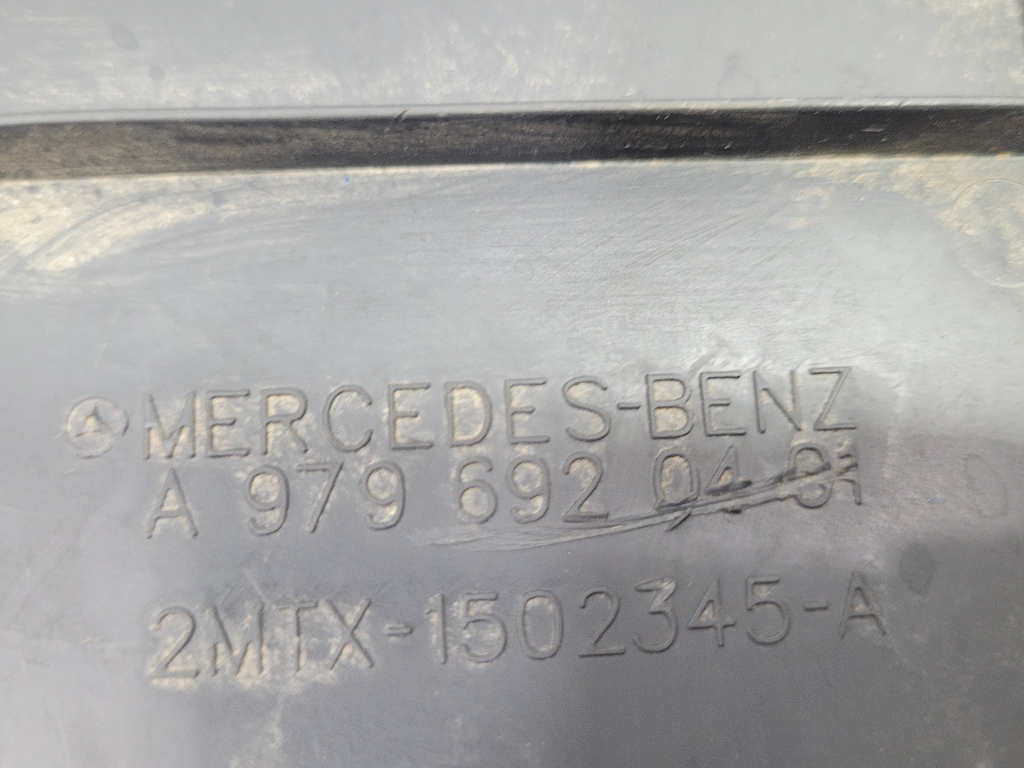 Acabamento Coluna Inferior M Benz Accelo A9796920401 5