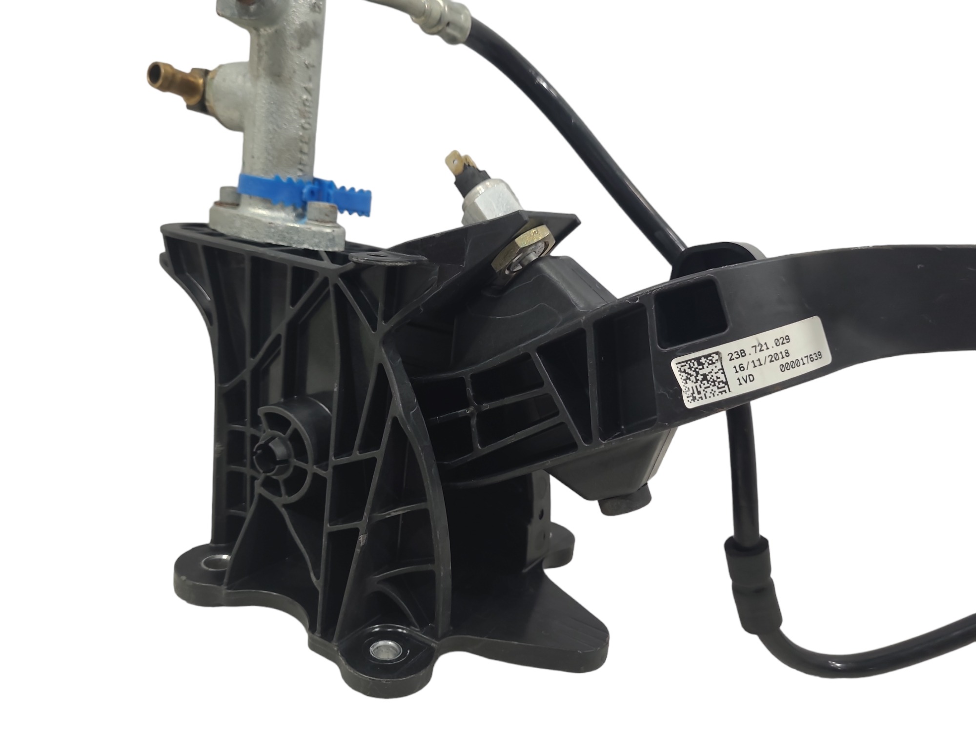 Pedal Embreagem Vw Delivery 23b721029 4